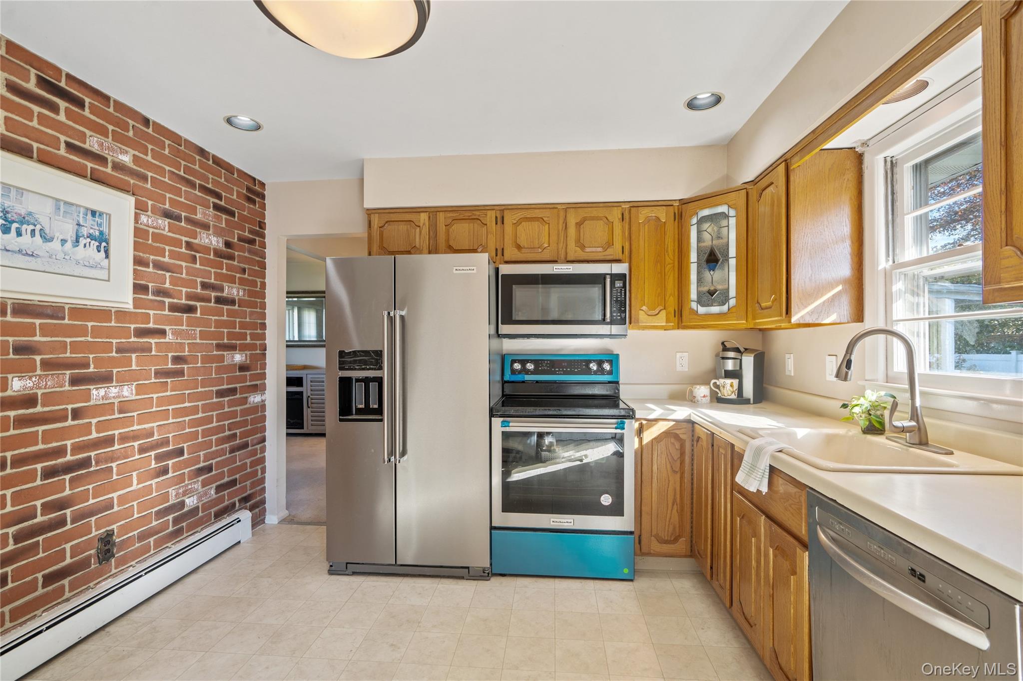 #16 photo, 332 Marcy Street, サフォーク郡 West Babylon , NY 11704