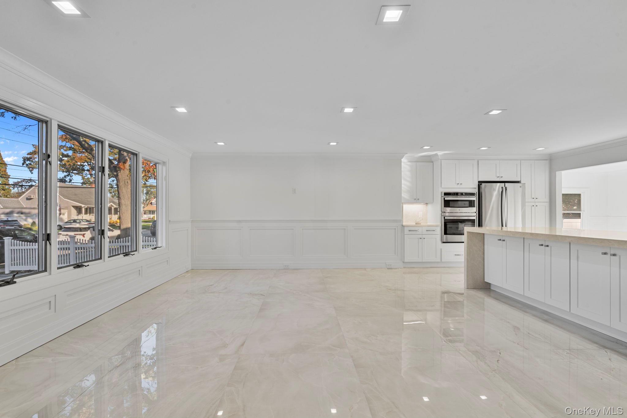 #5 photo, 33 6th Avenue, Massapequa Park , NY 11762