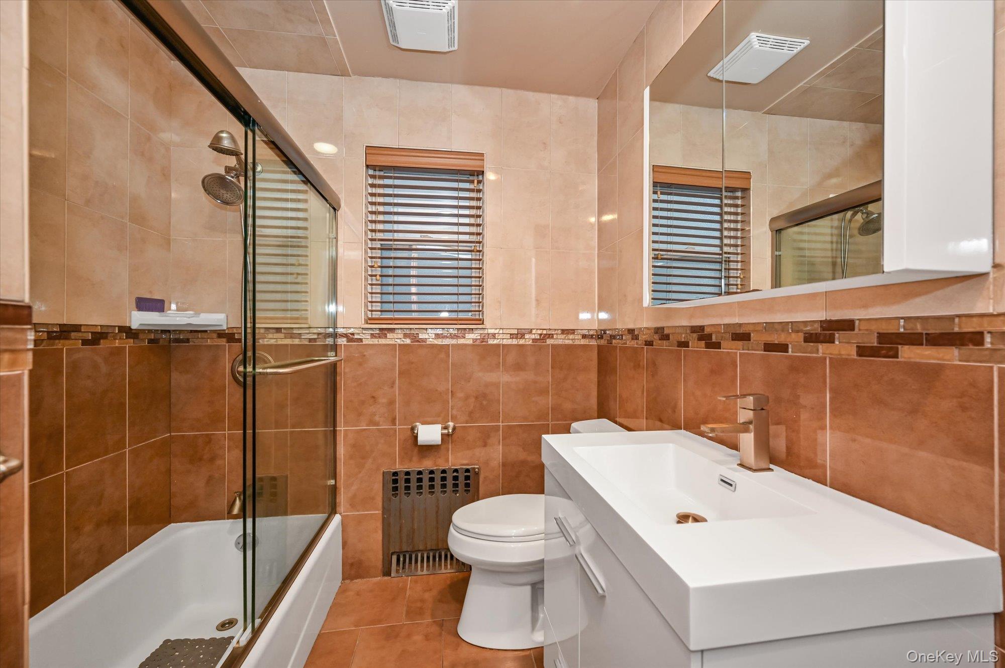 #14 photo, 15428 27th Avenue, クイーンズ区 Flushing , NY 11354