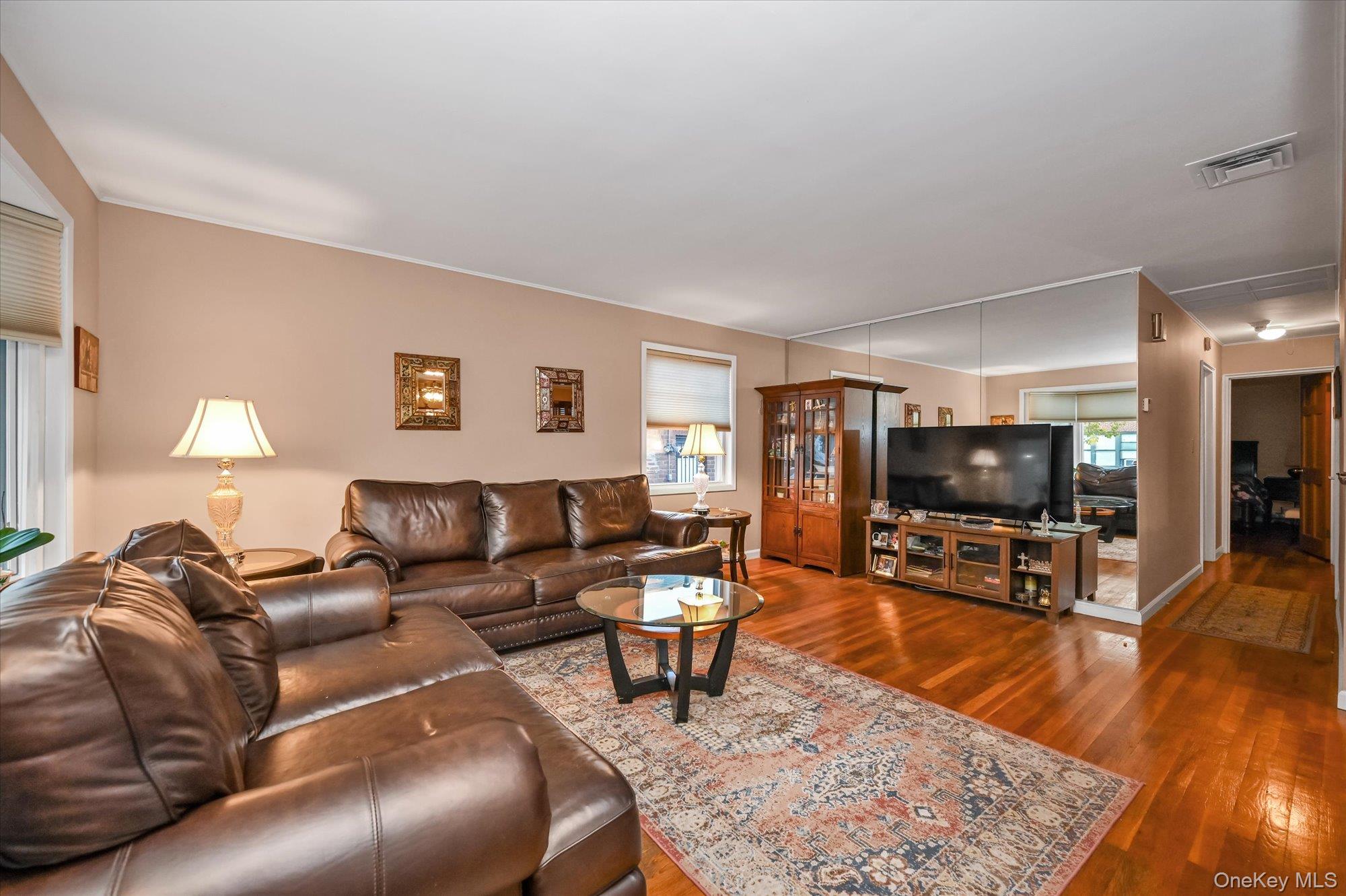 #4 photo, 15428 27th Avenue, クイーンズ区 Flushing , NY 11354