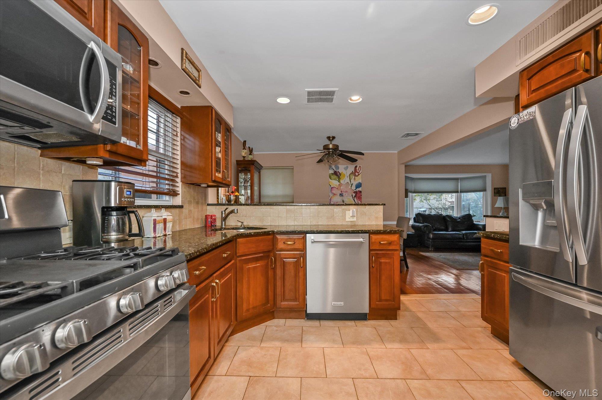 #8 photo, 15428 27th Avenue, クイーンズ区 Flushing , NY 11354