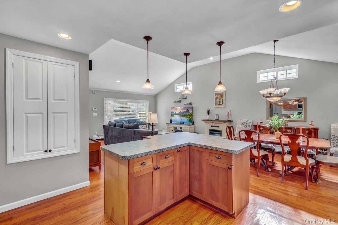 #11 photo, 600 Dogwood Avenue, Franklin Square , NY 11010