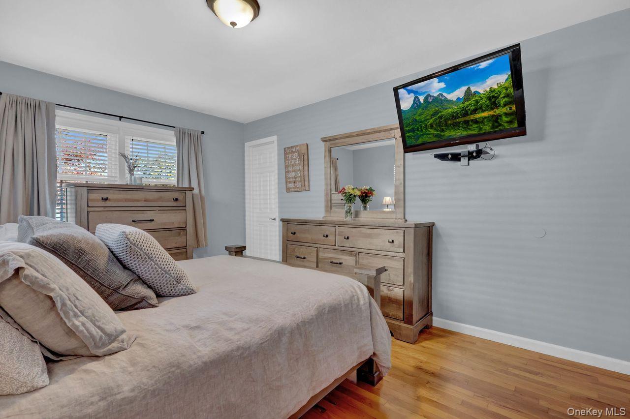 #17 photo, 600 Dogwood Avenue, Franklin Square , NY 11010