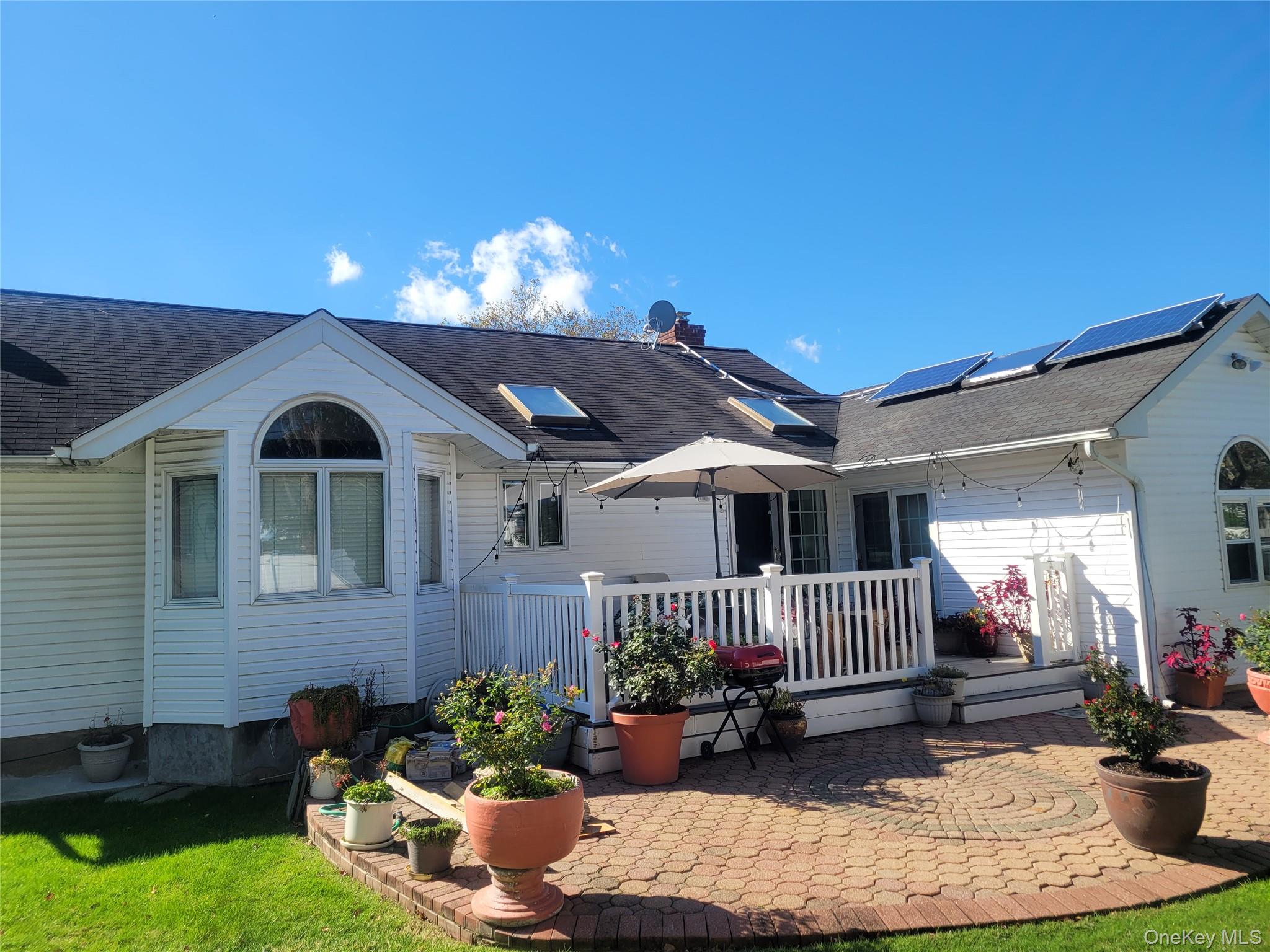 #1 photo, 2018 Byron Avenue, ナッソー郡 Elmont , NY 11003