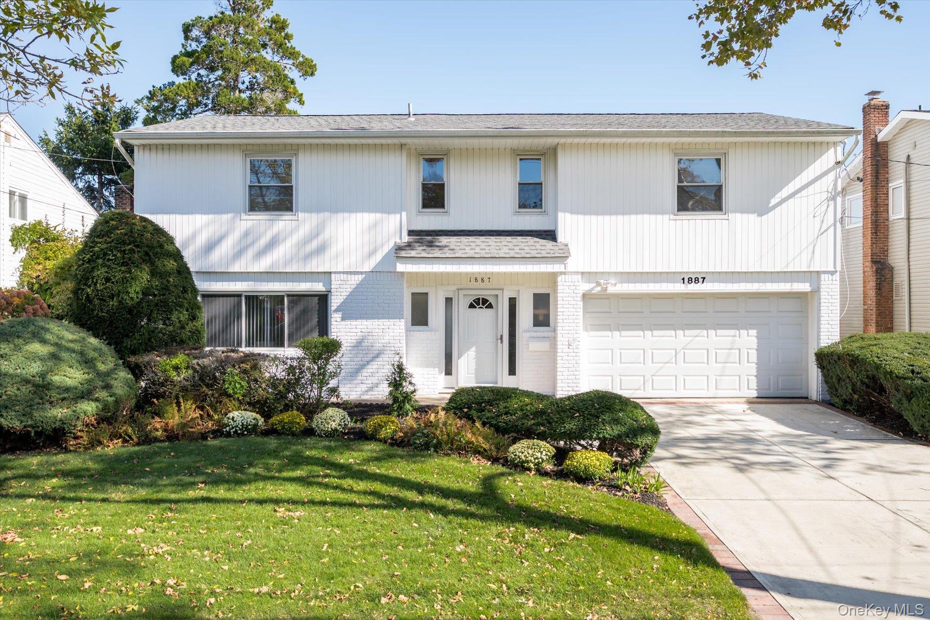 #1 photo, 1887 Stanley Drive, South Merrick , NY 11566