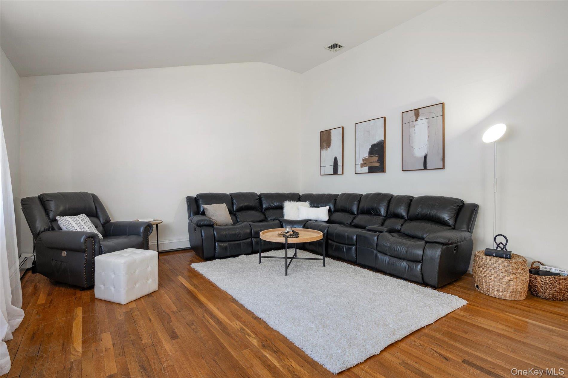 #10 photo, 1887 Stanley Drive, South Merrick , NY 11566