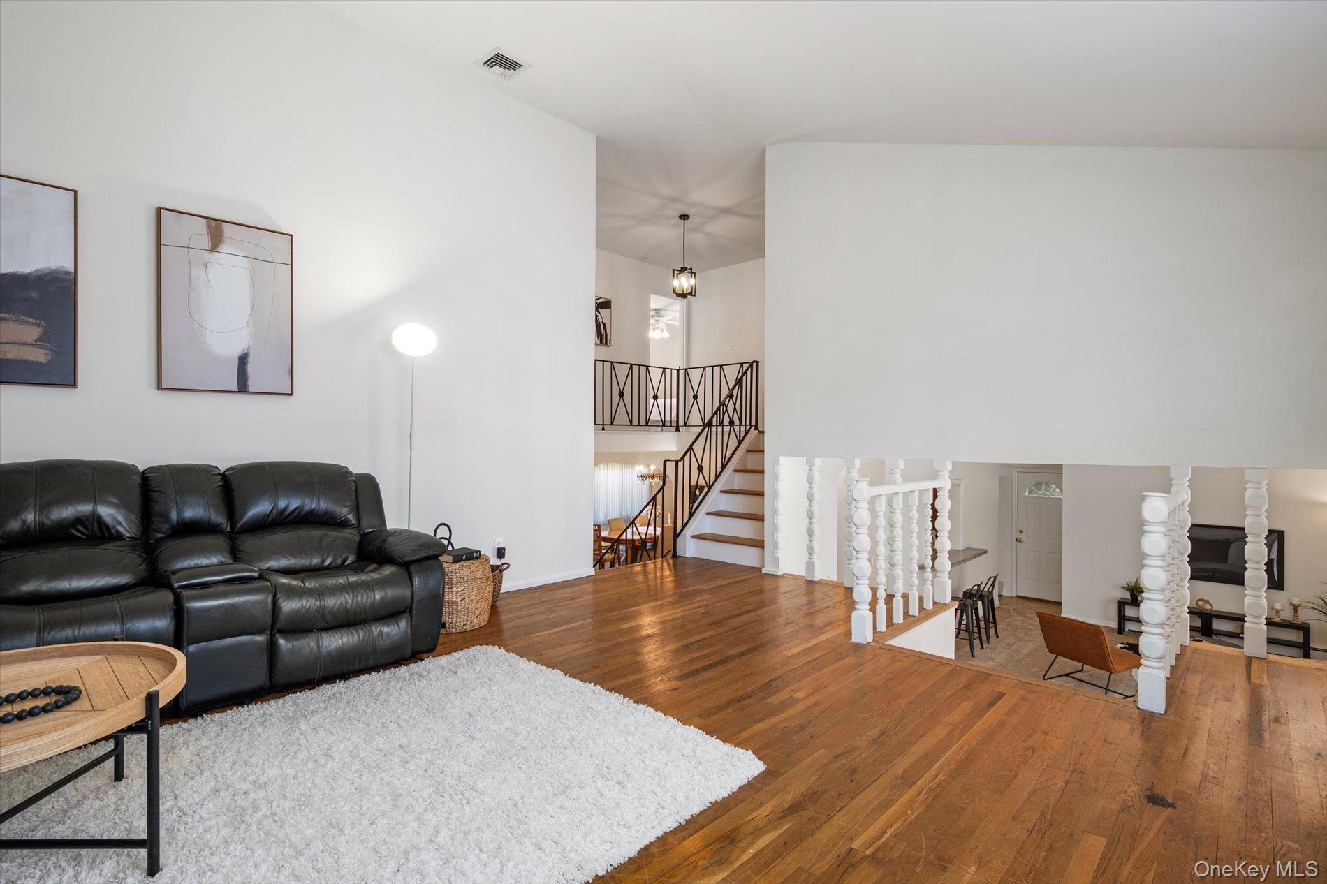 #11 photo, 1887 Stanley Drive, South Merrick , NY 11566