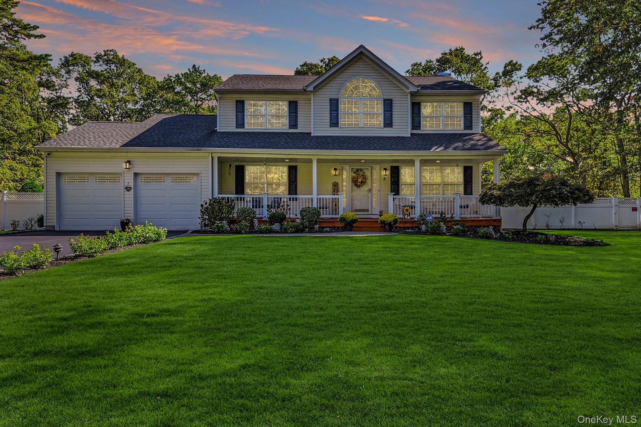 #2 photo, 3 Farmhouse Drive, サフォーク郡 Ridge , NY 11961