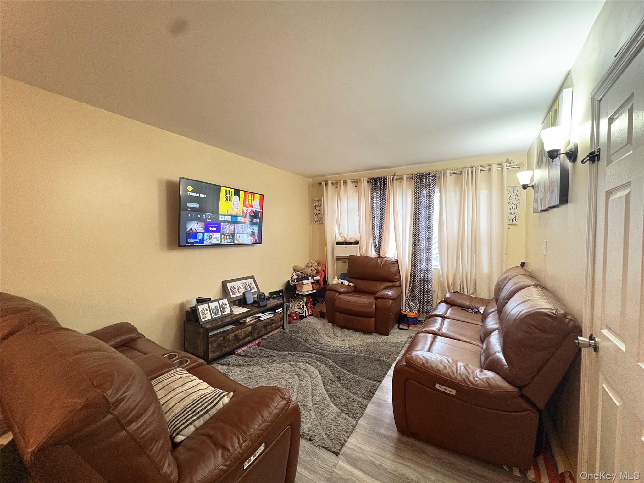 #3 photo, 10524 171st Place, クイーンズ区 Jamaica , NY 11433