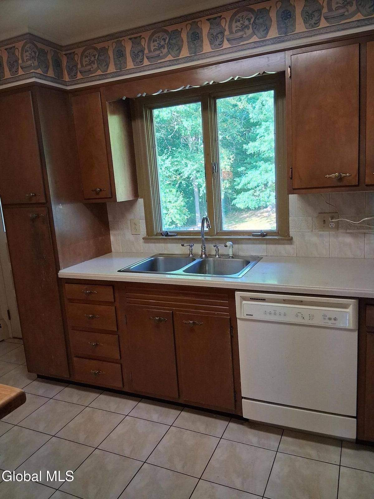 #11 photo, 341 W Highland Drive, Guilderland , NY 12303