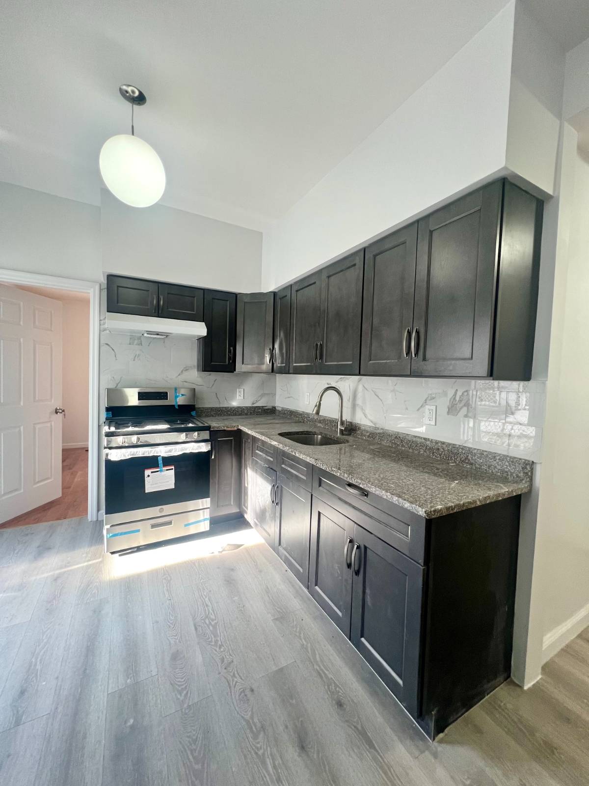 #3 photo, 3146 Richmond Ter, スタテンアイランド Brooklyn , NY 10303