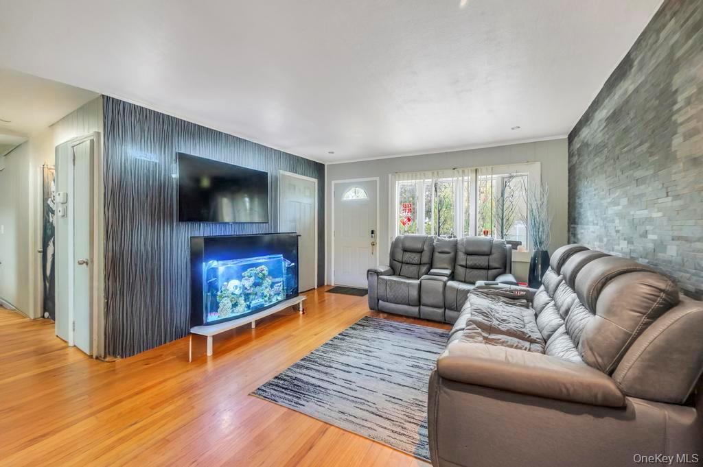 #6 photo, 3 Francisco Avenue, サフォーク郡 Central Islip , NY 11722