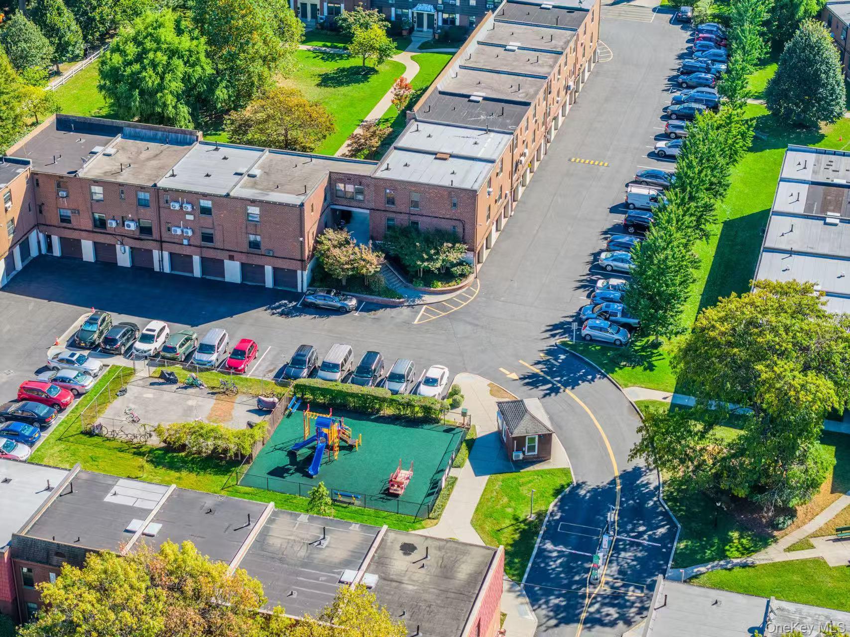 #15 photo, 69-43 Park Drive, Flushing , NY 11367