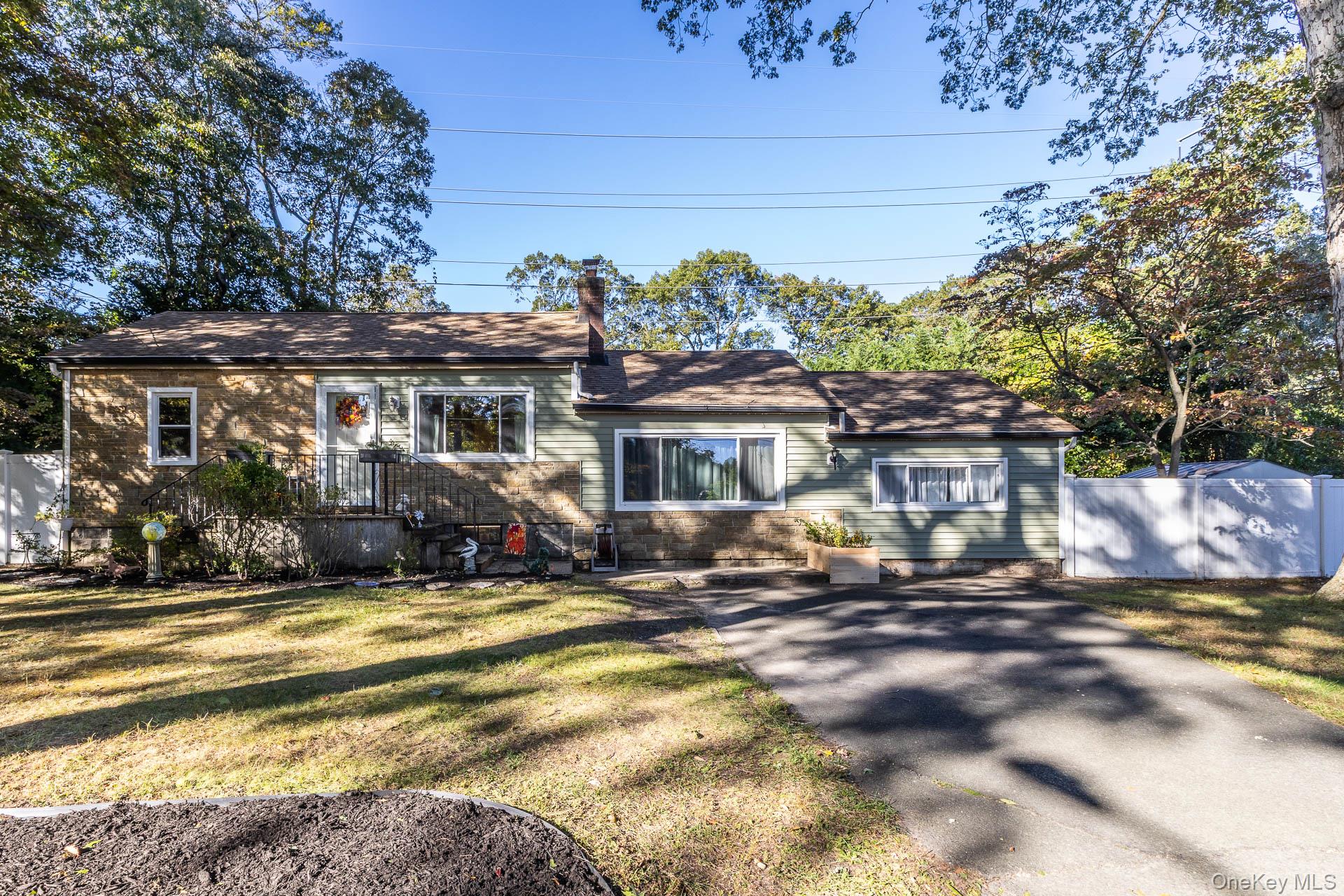 #1 photo, 265 Prince Road, サフォーク郡 Rocky Point , NY 11778