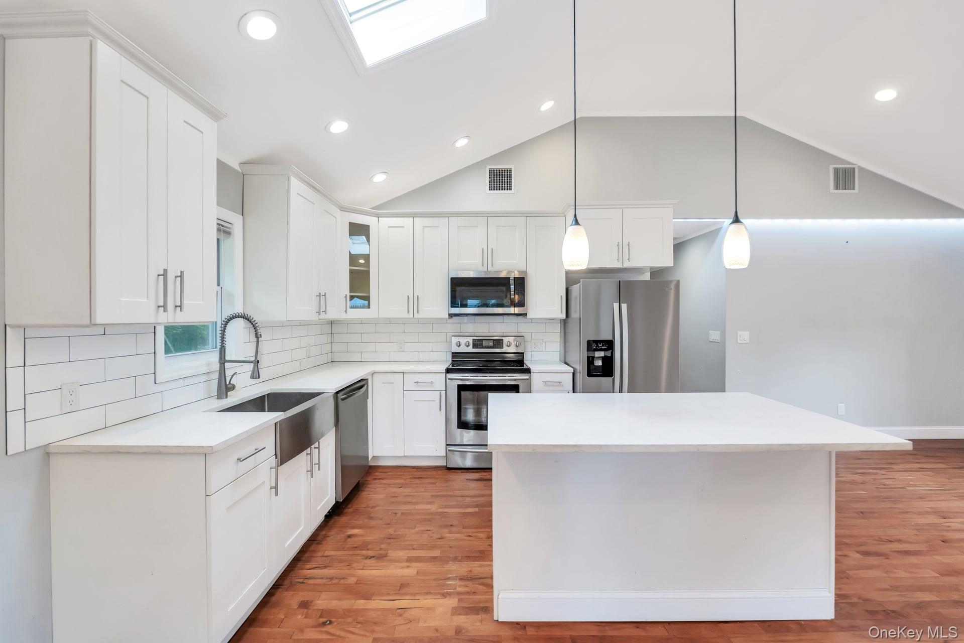 #12 photo, 30 Harding Road, サフォーク郡 Ronkonkoma , NY 11779