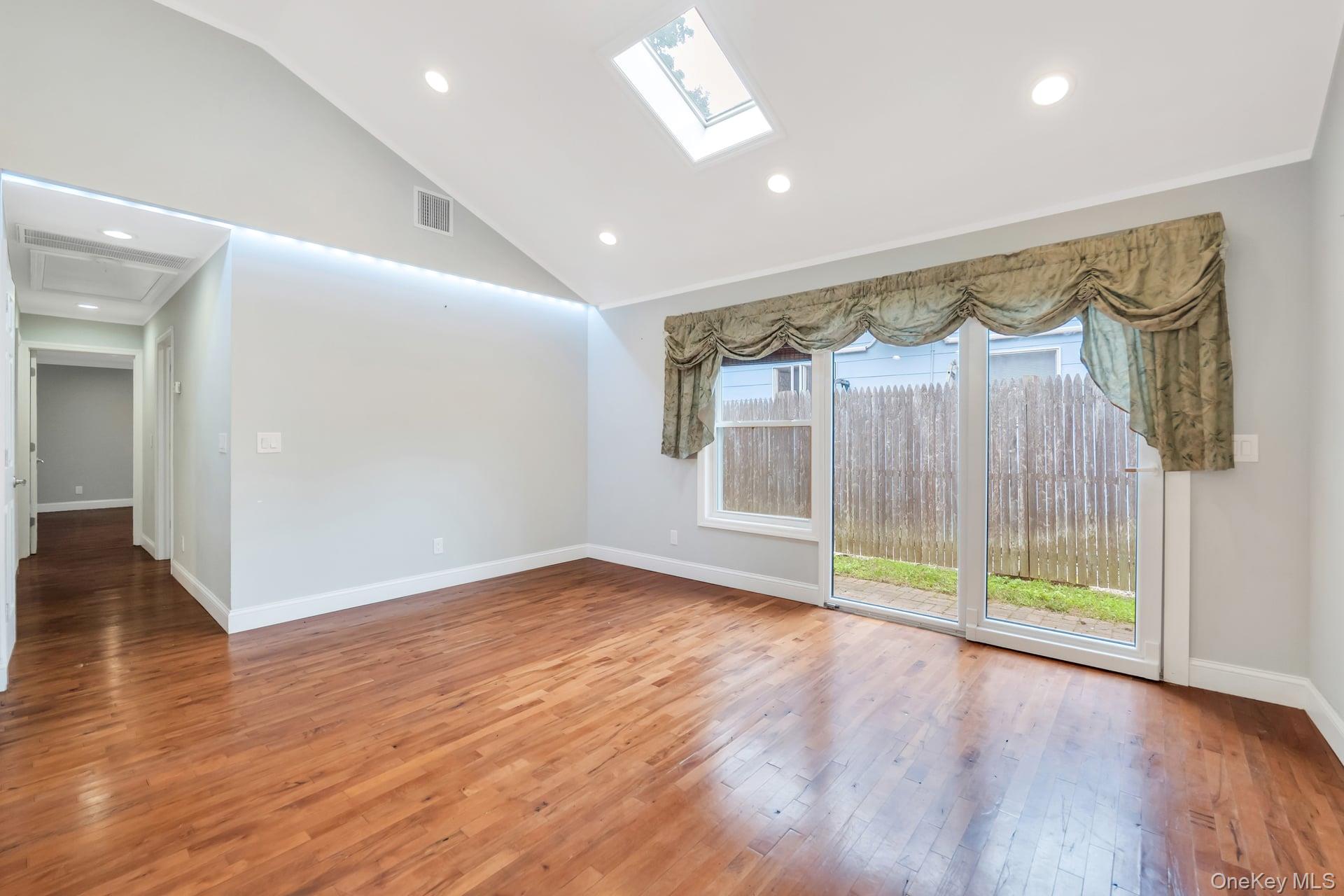 #15 photo, 30 Harding Road, サフォーク郡 Ronkonkoma , NY 11779