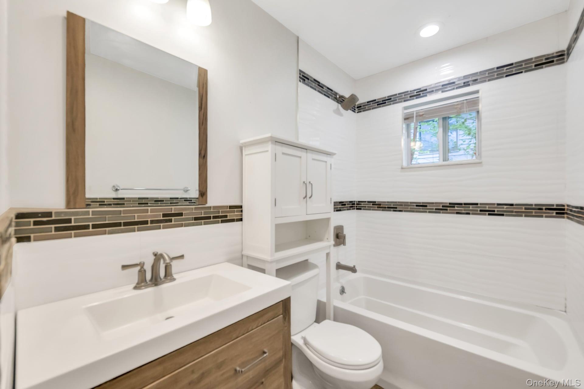 #19 photo, 30 Harding Road, サフォーク郡 Ronkonkoma , NY 11779