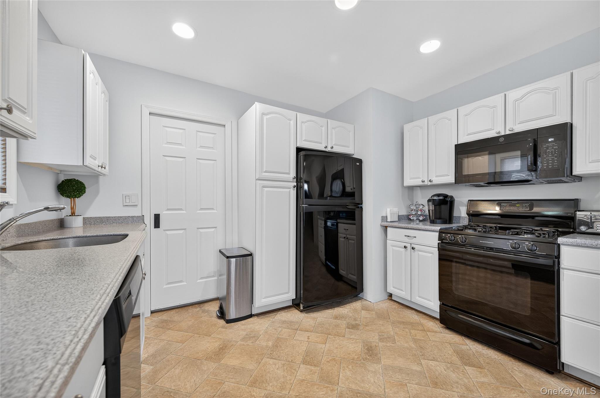 #10 photo, 242 James Street, ナッソー郡 Franklin Square , NY 11010