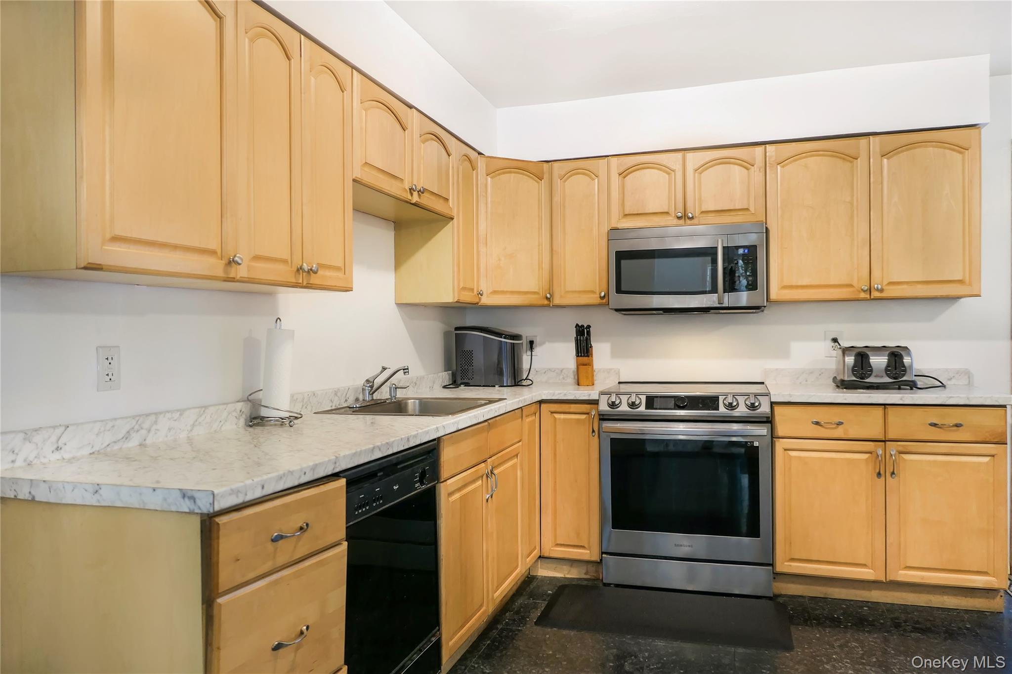 #8 photo, 34 Wards Lane, サフォーク郡 Bellport , NY 11713