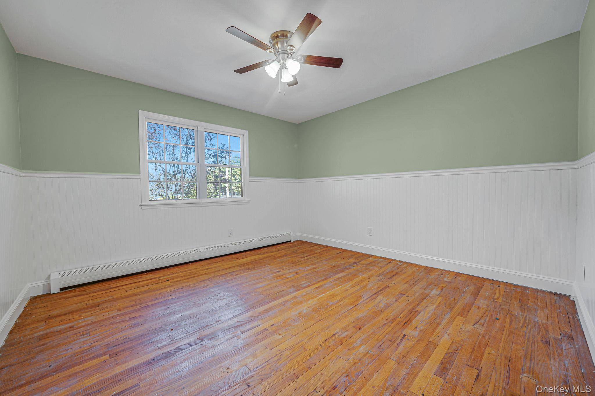 #16 photo, 8 N 1st Street, サフォーク郡 Holbrook , NY 11741