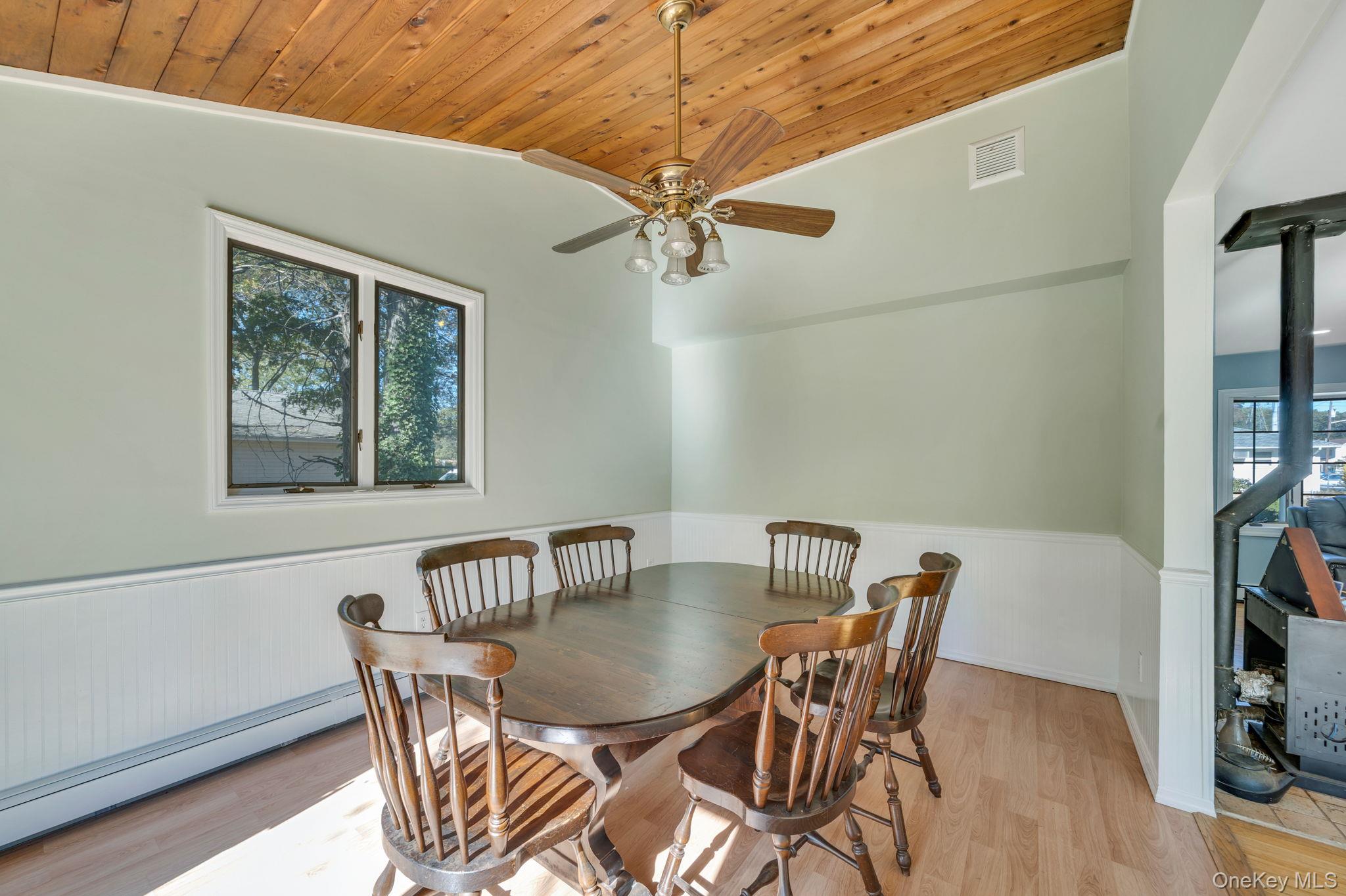 #7 photo, 8 N 1st Street, サフォーク郡 Holbrook , NY 11741