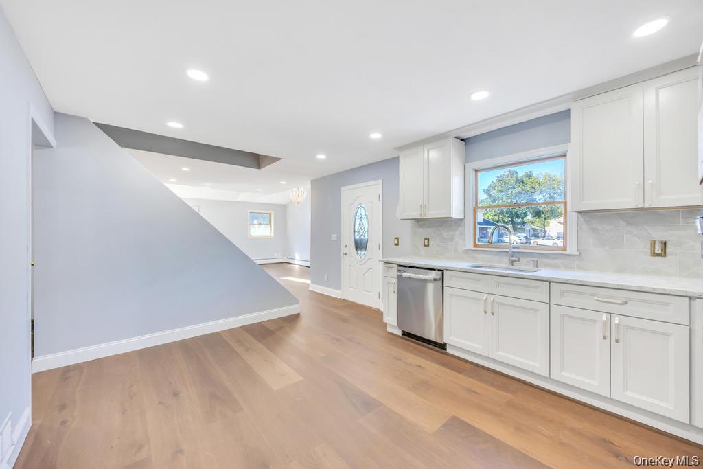 #19 photo, 358 Eastwood Boulevard, サフォーク郡 Centereach , NY 11720