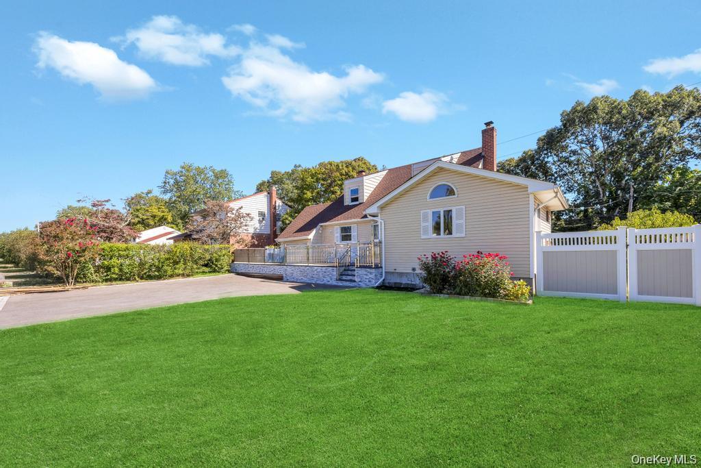 #2 photo, 358 Eastwood Boulevard, サフォーク郡 Centereach , NY 11720