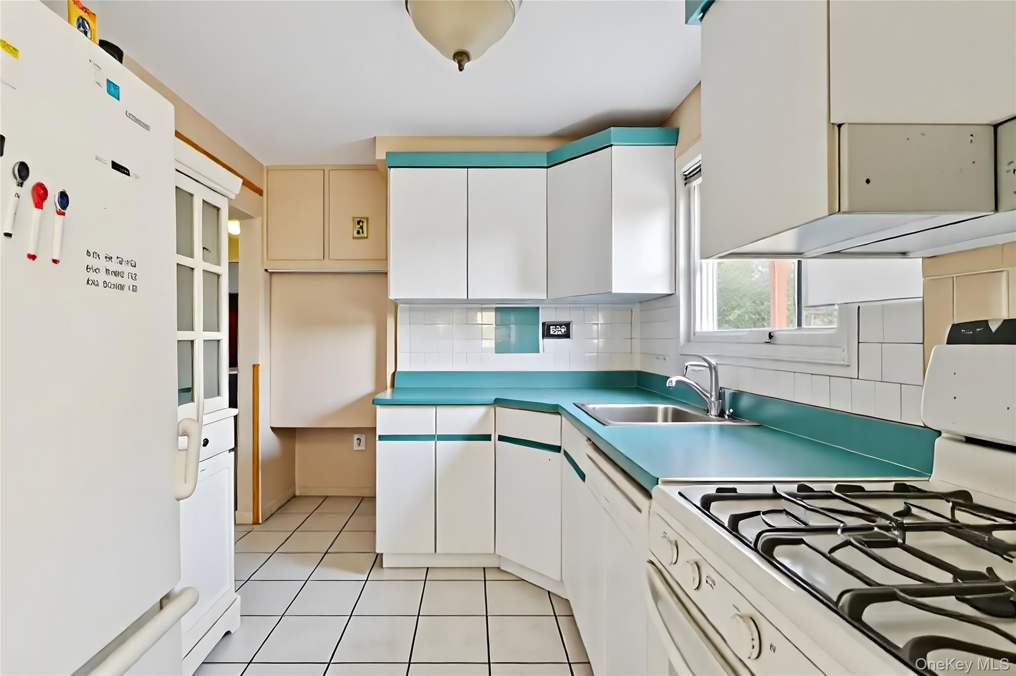 #10 photo, 738 Old Town Road, Port Jefferson Station , NY 11776