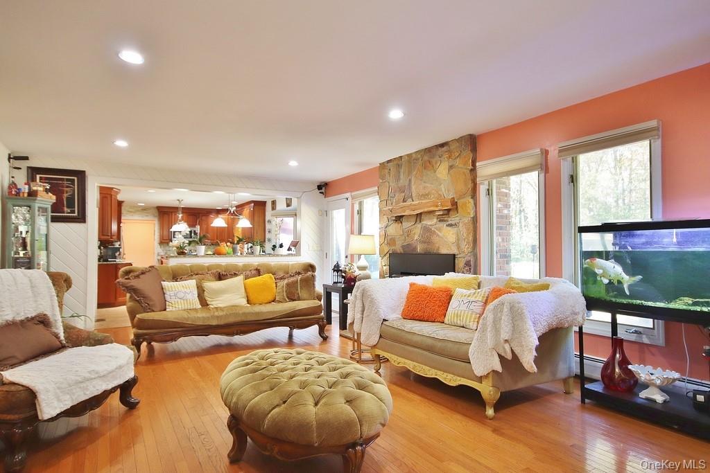 #17 photo, 7 Park Place, Chester , NY 10918