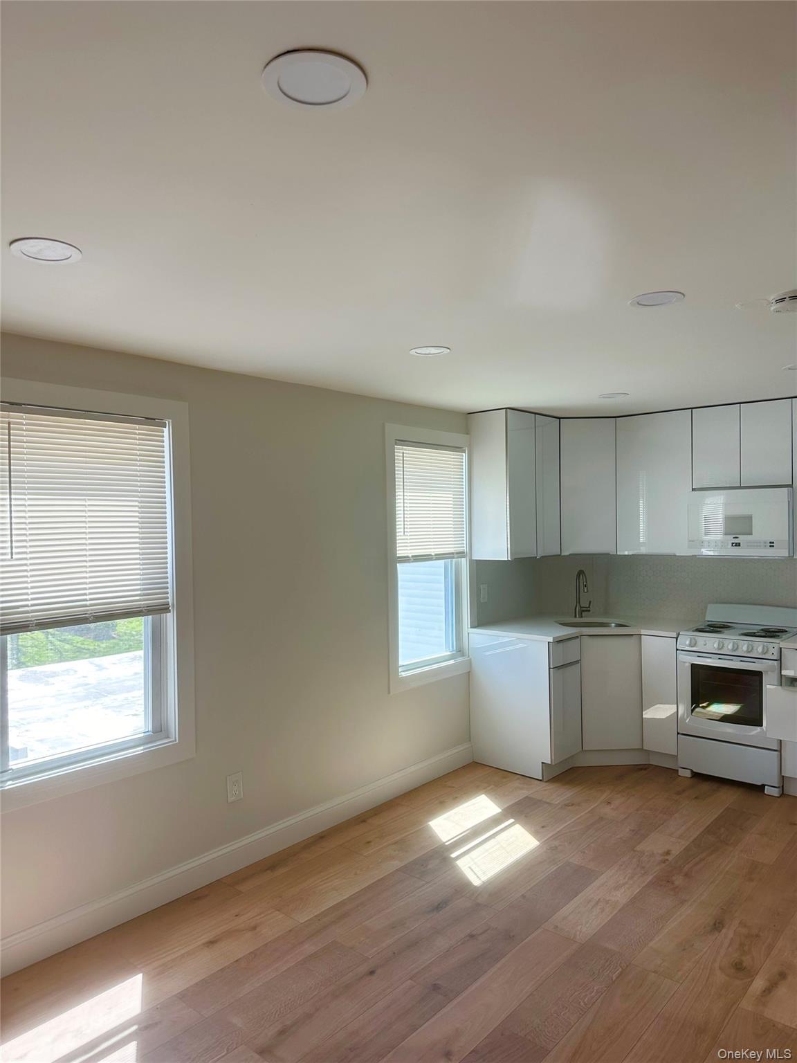 #8 photo, 85 Lake Street, West Harrison , NY 10604