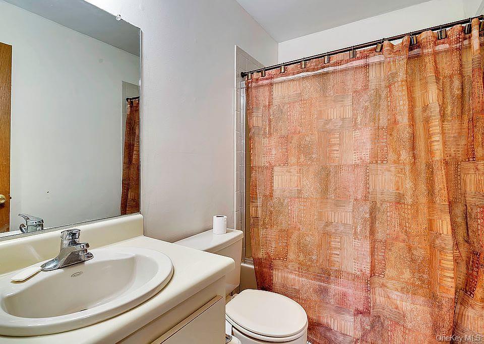 #10 photo, 30 Sycamore Court, Highland Mills , NY 10930