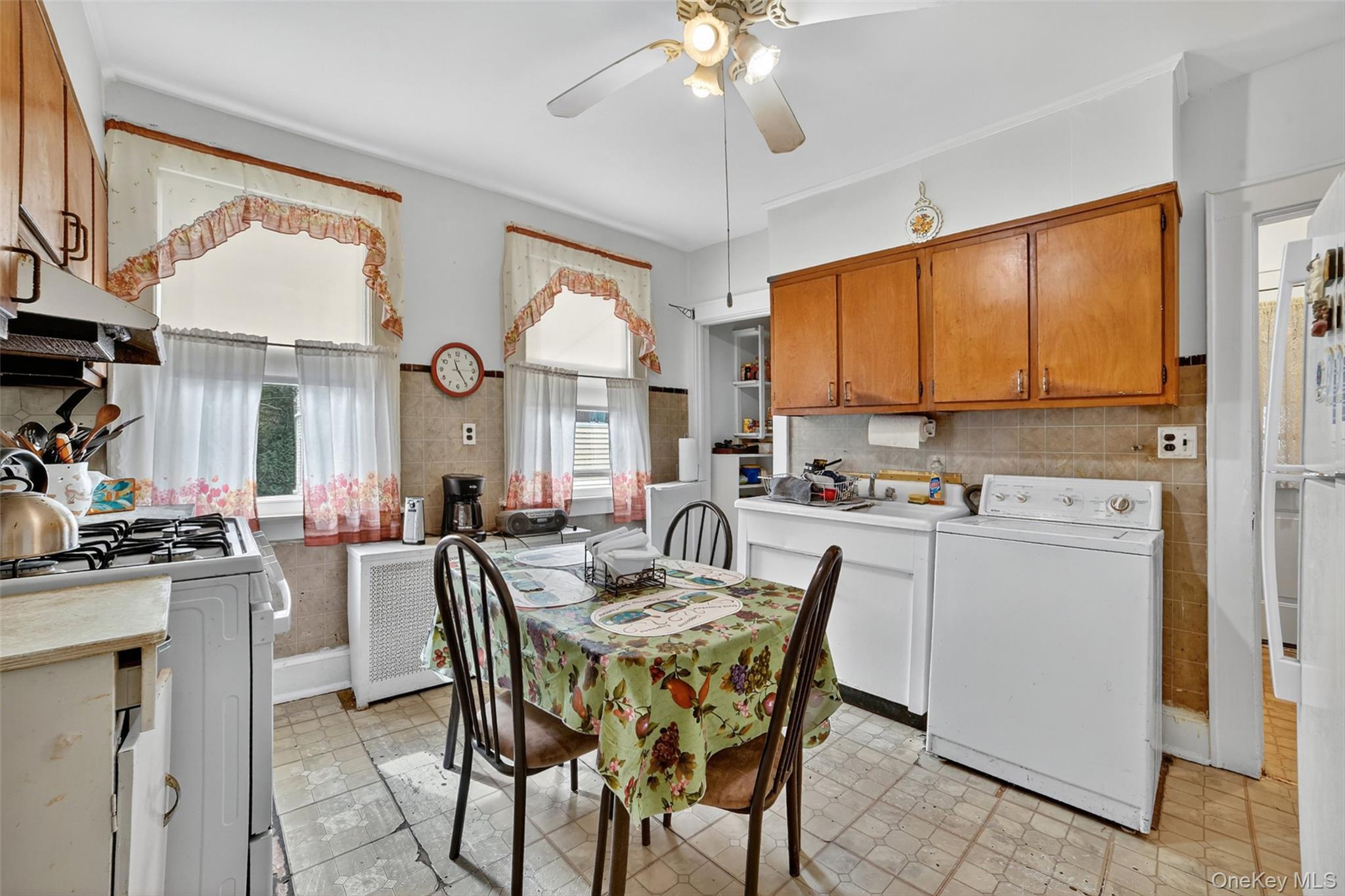 #8 photo, 24 Park Place, Port Chester , NY 10573