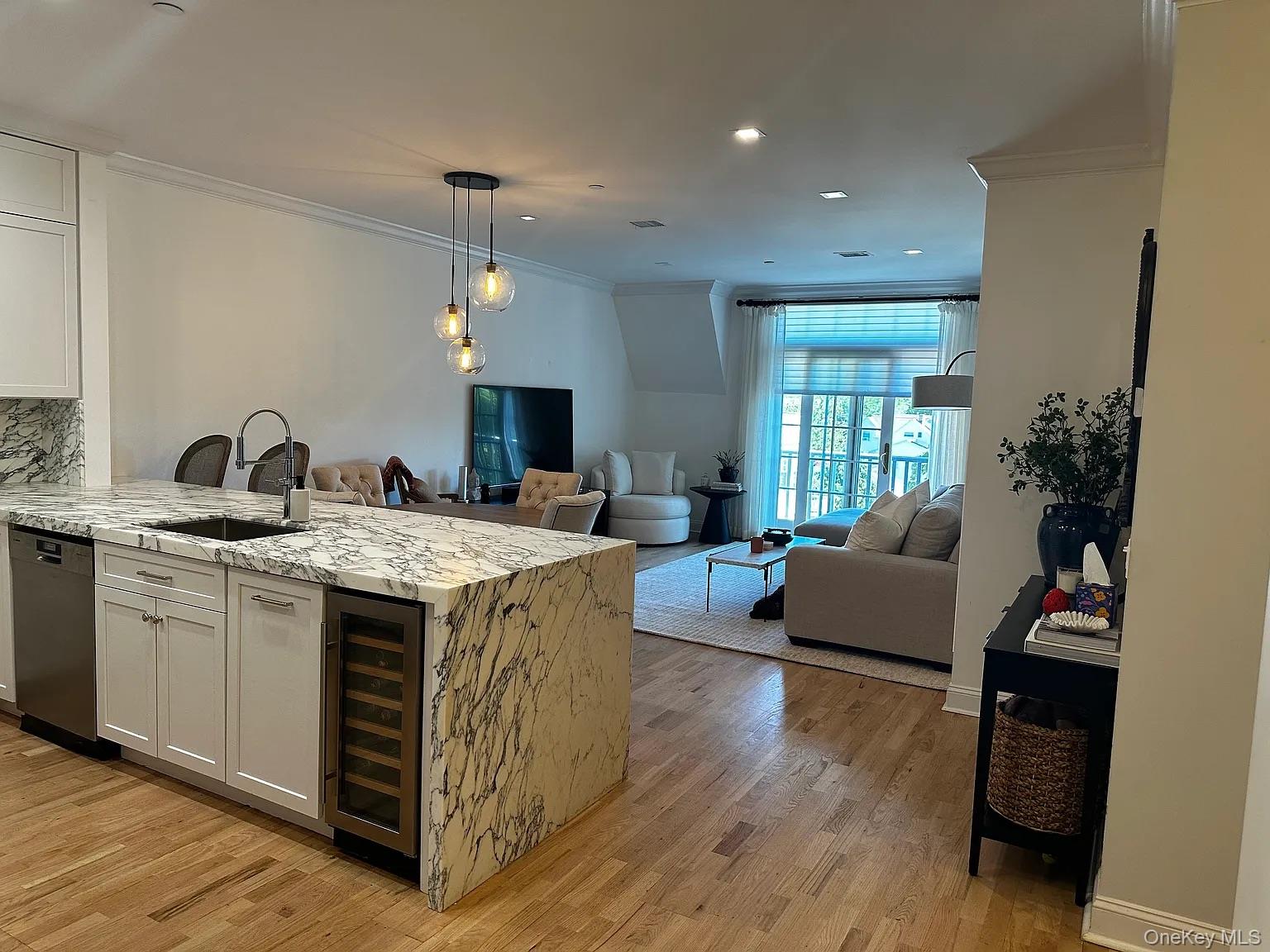 #3 photo, 55 1st Street, Pelham , NY 10803