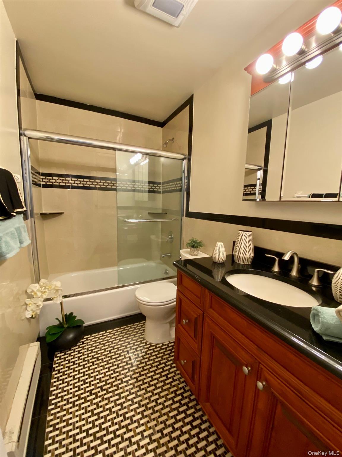 #7 photo, 1314 Smithtown Avenue, サフォーク郡 Bohemia , NY 11716