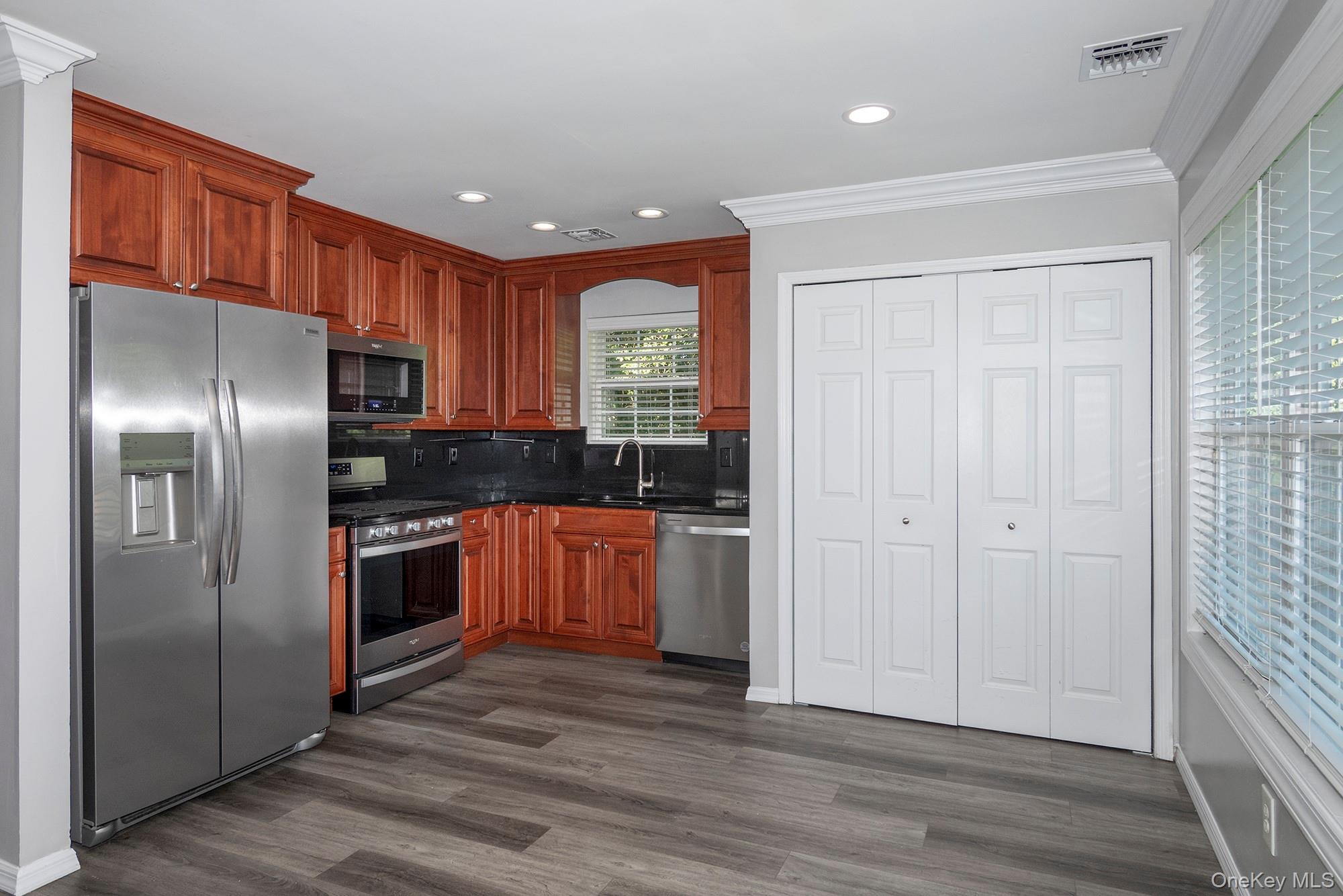 #2 photo, 145 Horizon View Drive, サフォーク郡 Farmingville , NY 11738