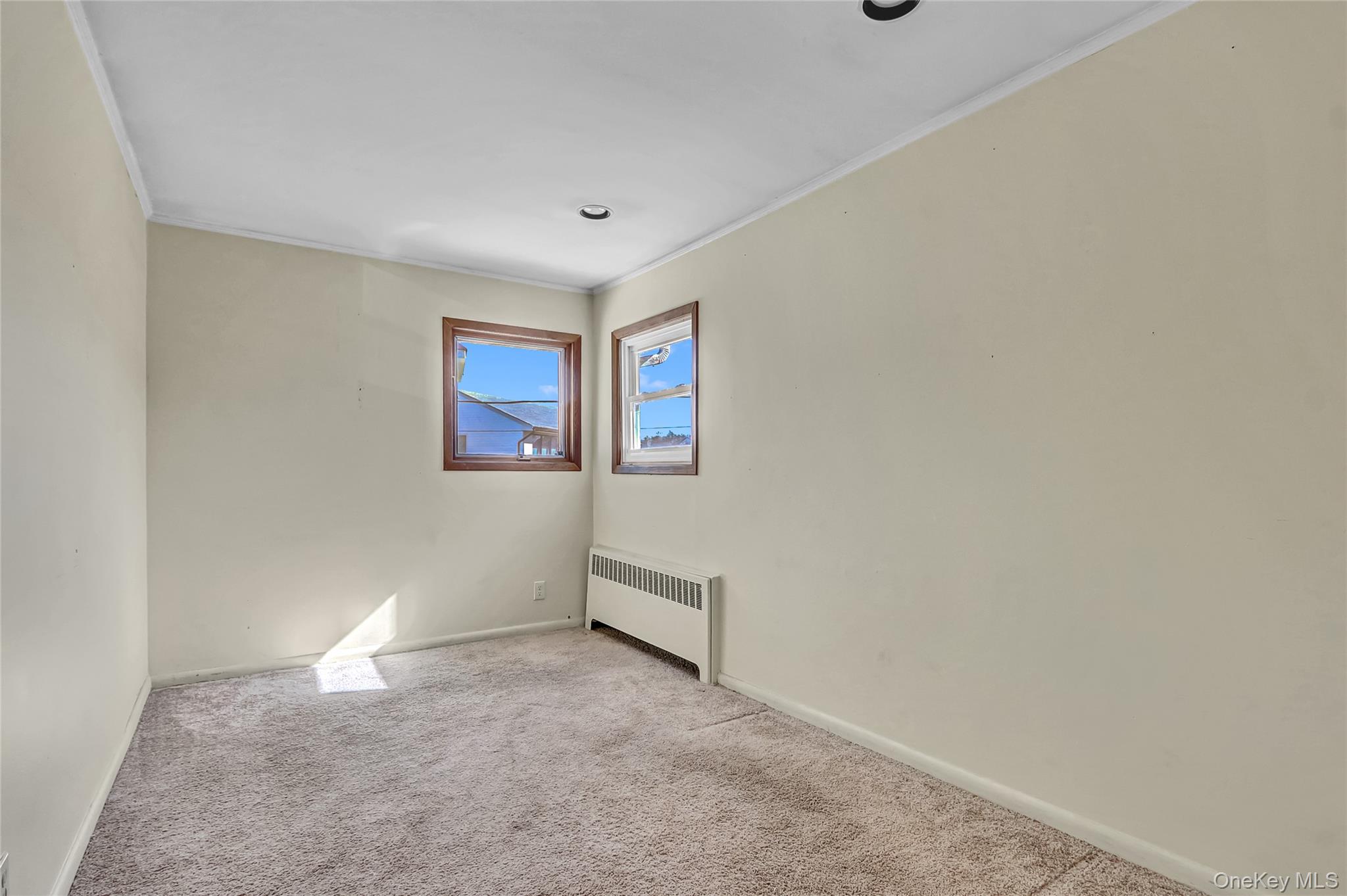 #11 photo, 25 Park Circle, Cedarhurst , NY 11516