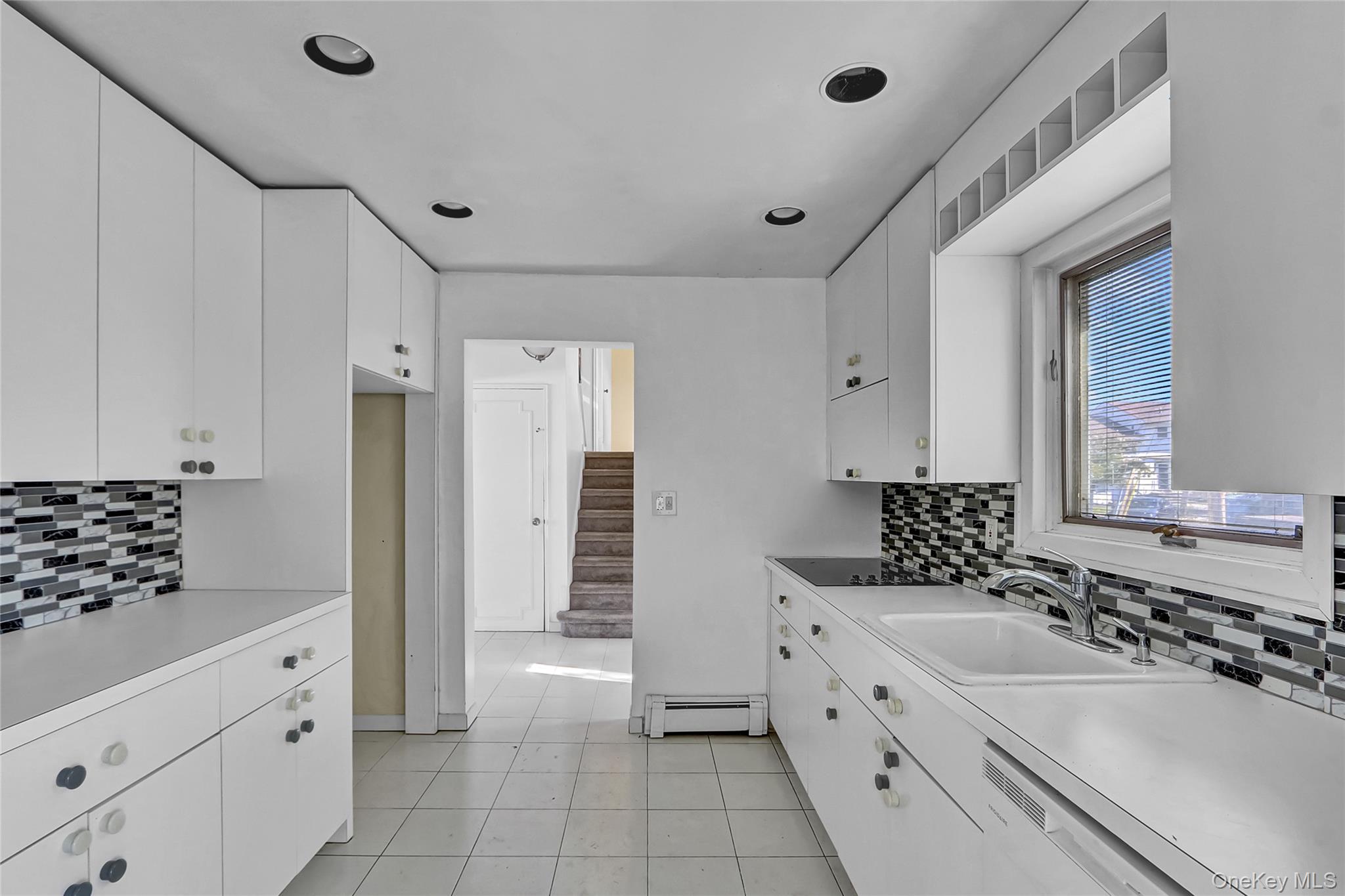 #9 photo, 25 Park Circle, Cedarhurst , NY 11516