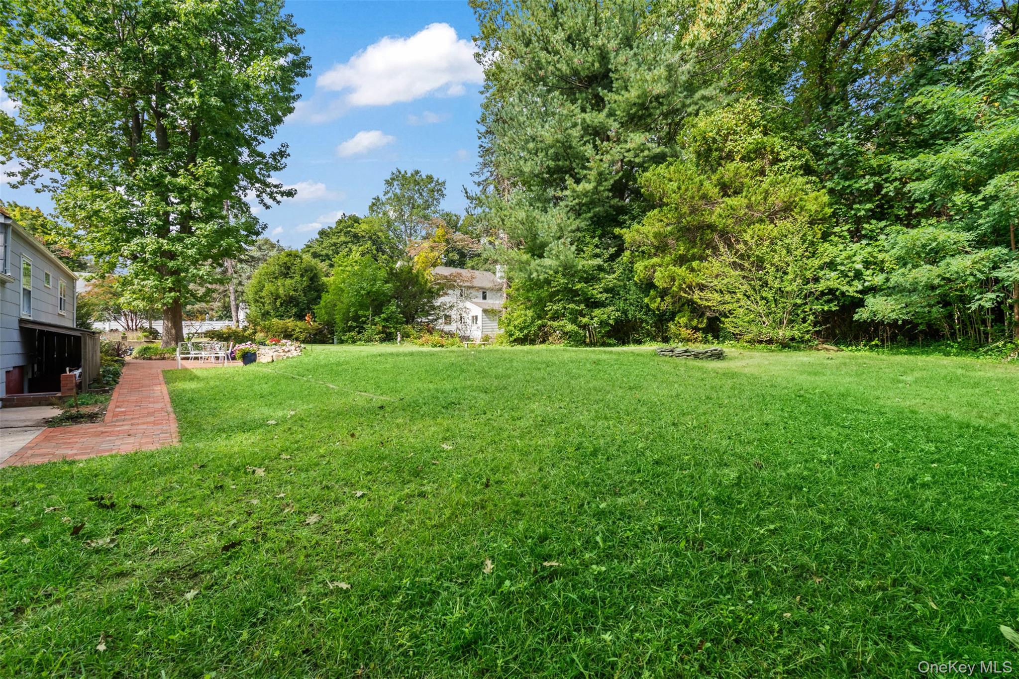 #20 photo, 39 Lewis Court, Huntington Station , NY 11746