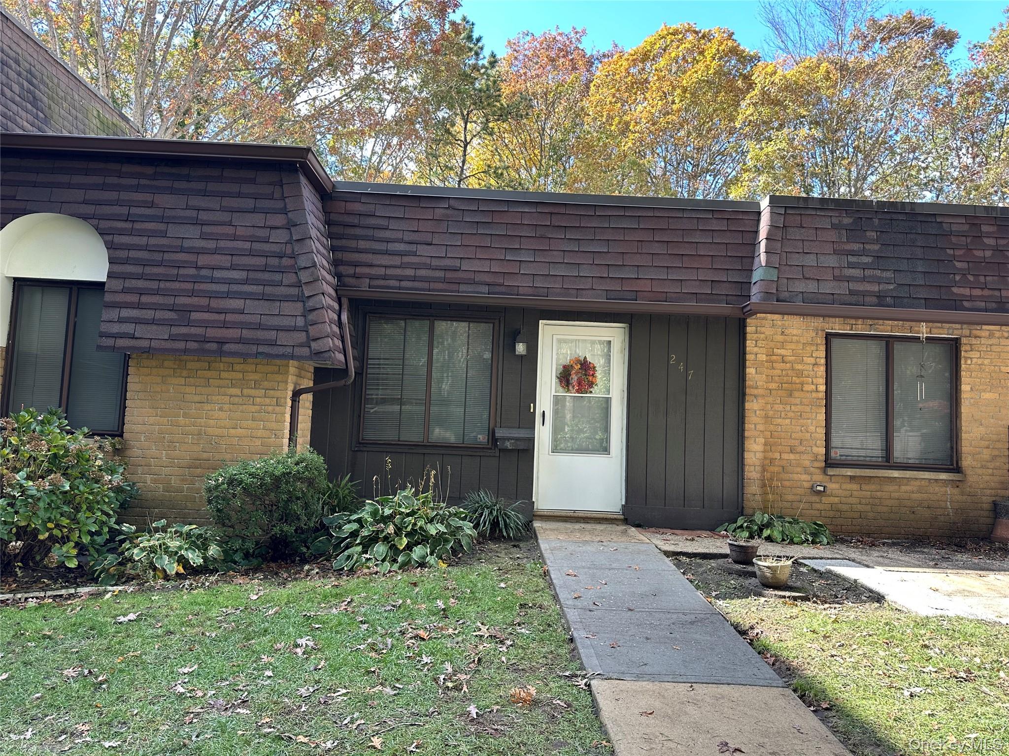 #1 photo, 247 Birchwood Road, サフォーク郡 Medford , NY 11763