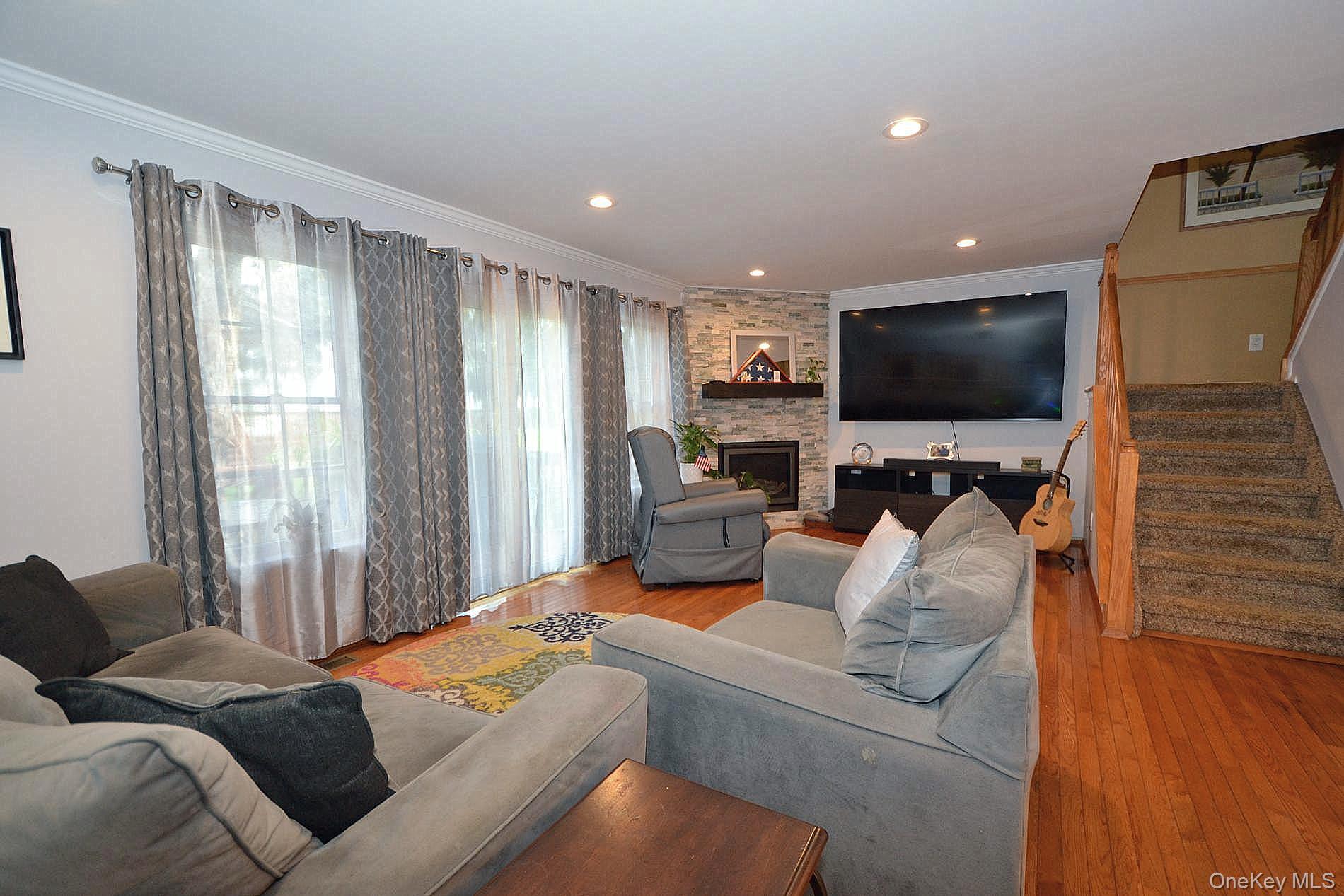 #11 photo, 91 Broadlawn Drive, サフォーク郡 Central Islip , NY 11722