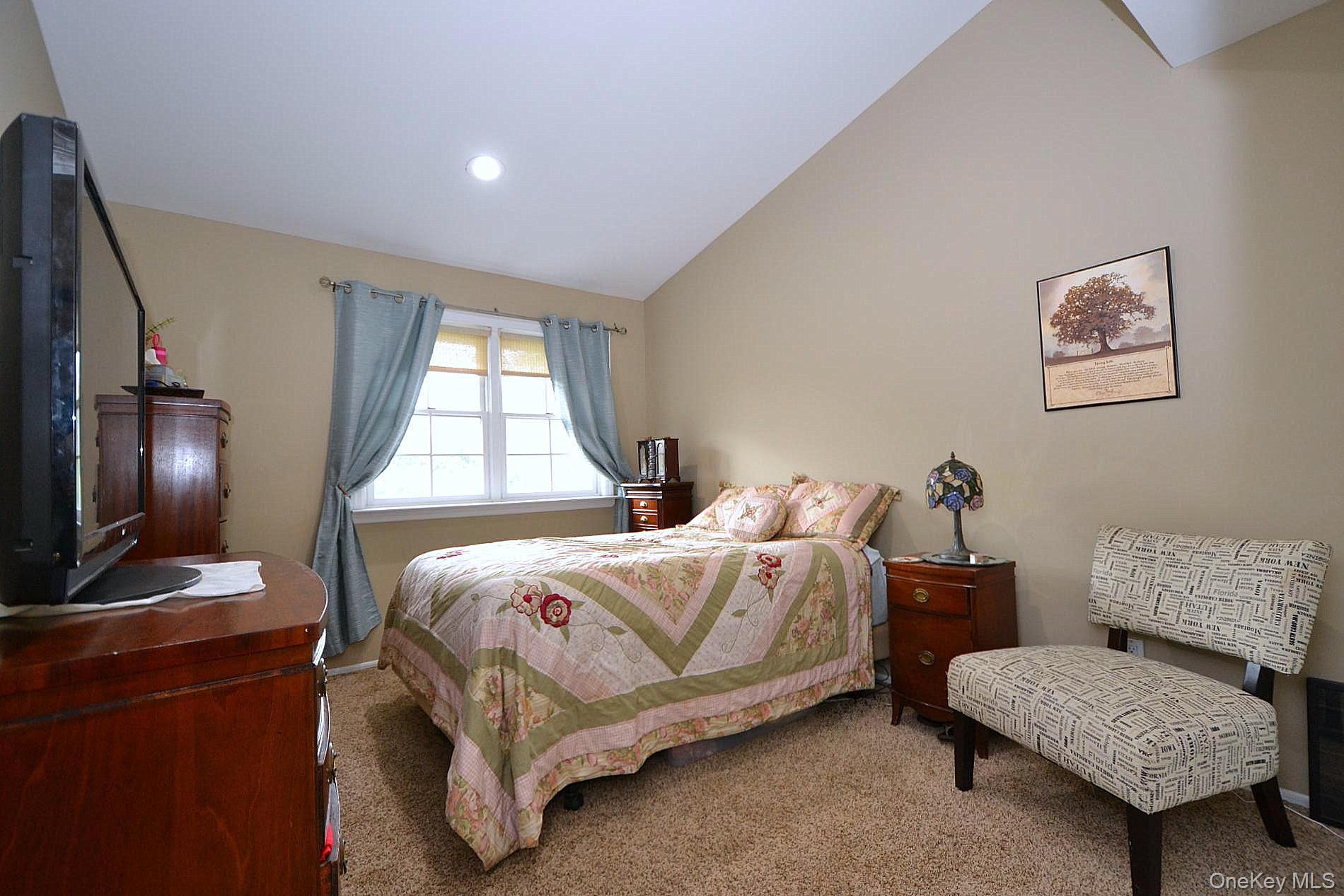 #16 photo, 91 Broadlawn Drive, サフォーク郡 Central Islip , NY 11722