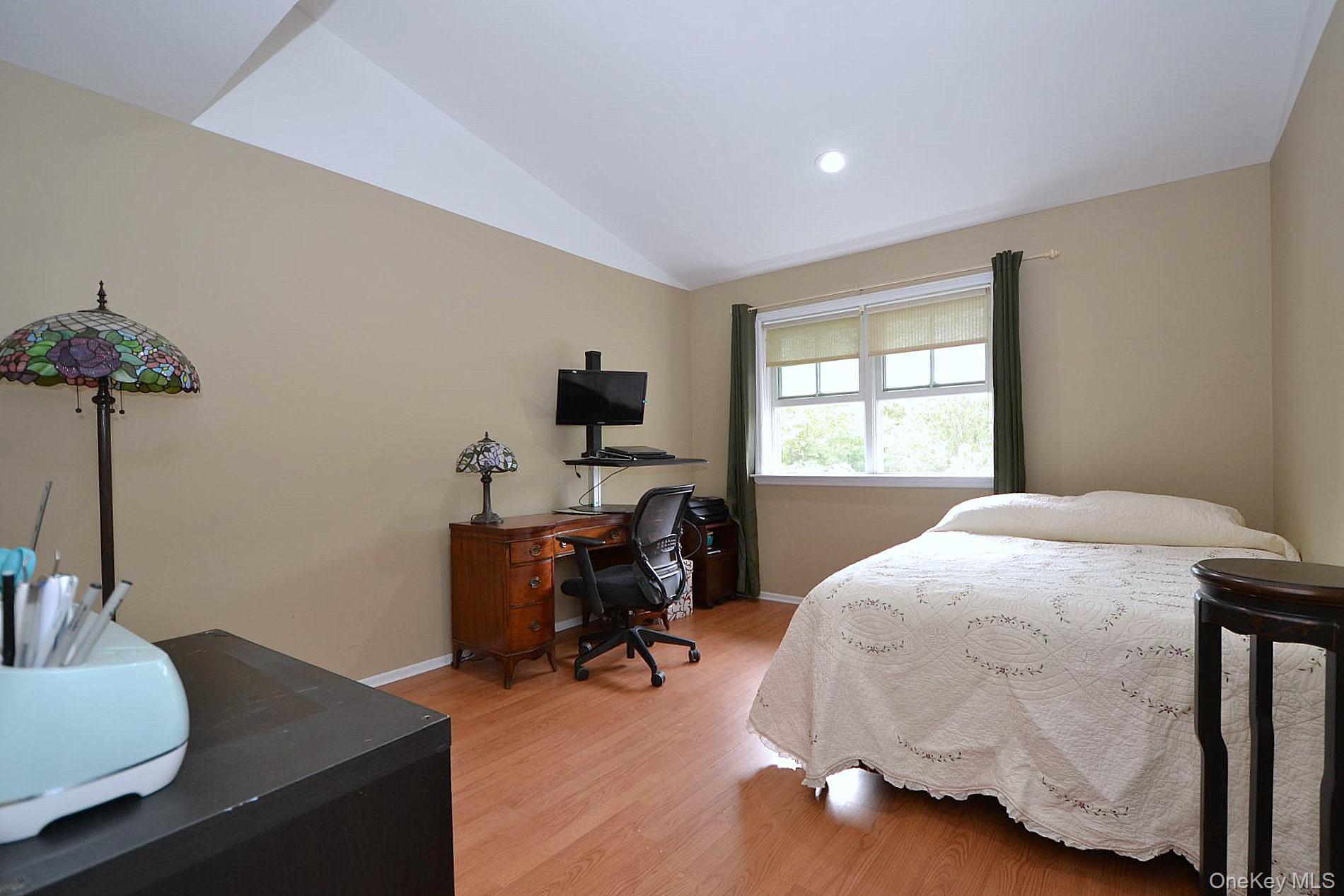 #17 photo, 91 Broadlawn Drive, サフォーク郡 Central Islip , NY 11722