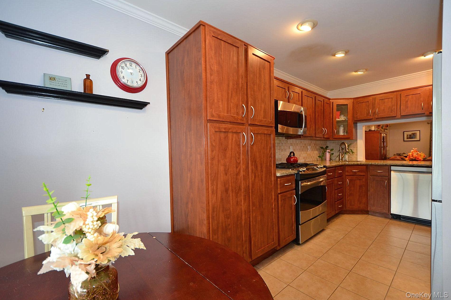 #7 photo, 91 Broadlawn Drive, サフォーク郡 Central Islip , NY 11722