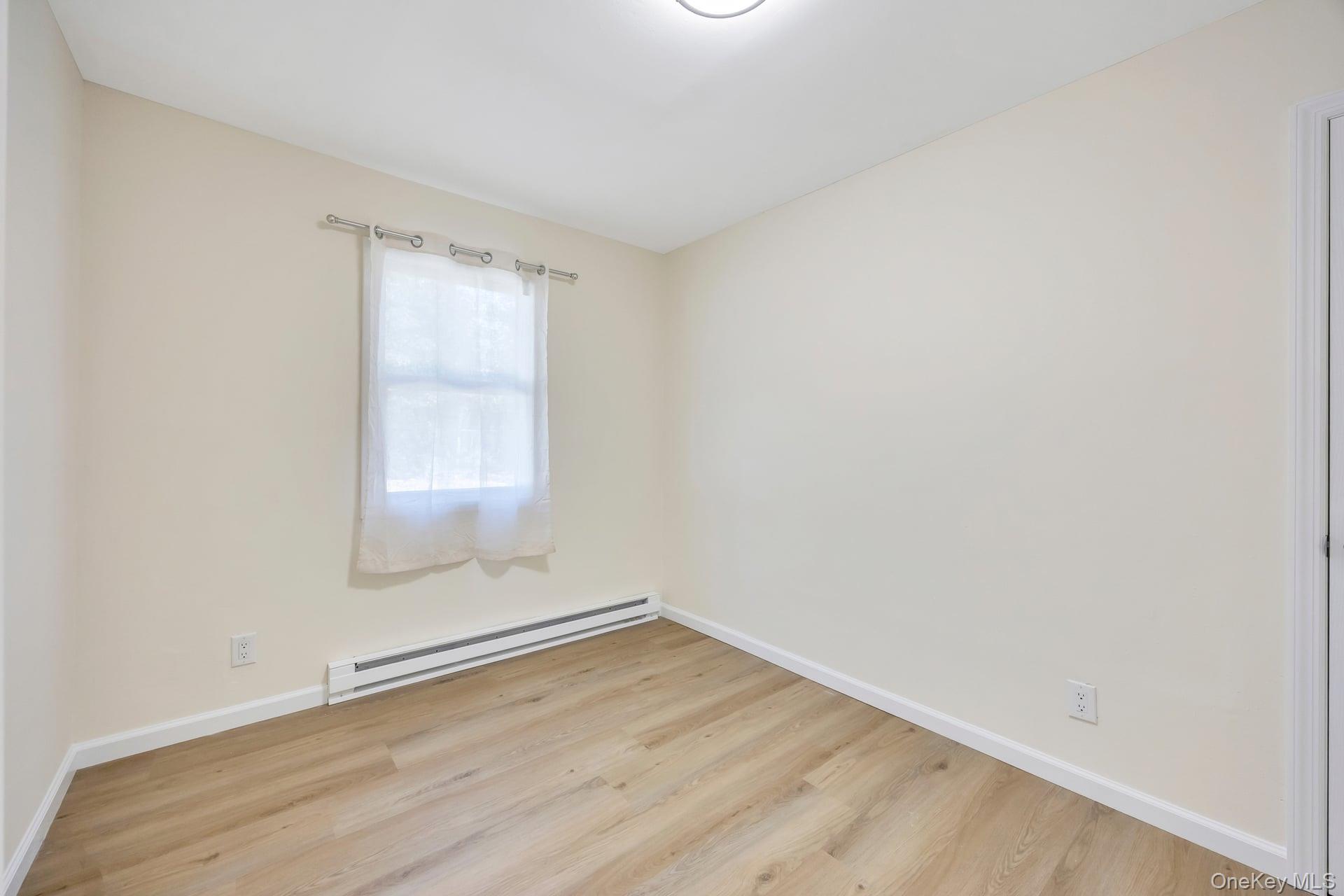 #14 photo, 141 Davidson Street, サフォーク郡 Wyandanch , NY 11798