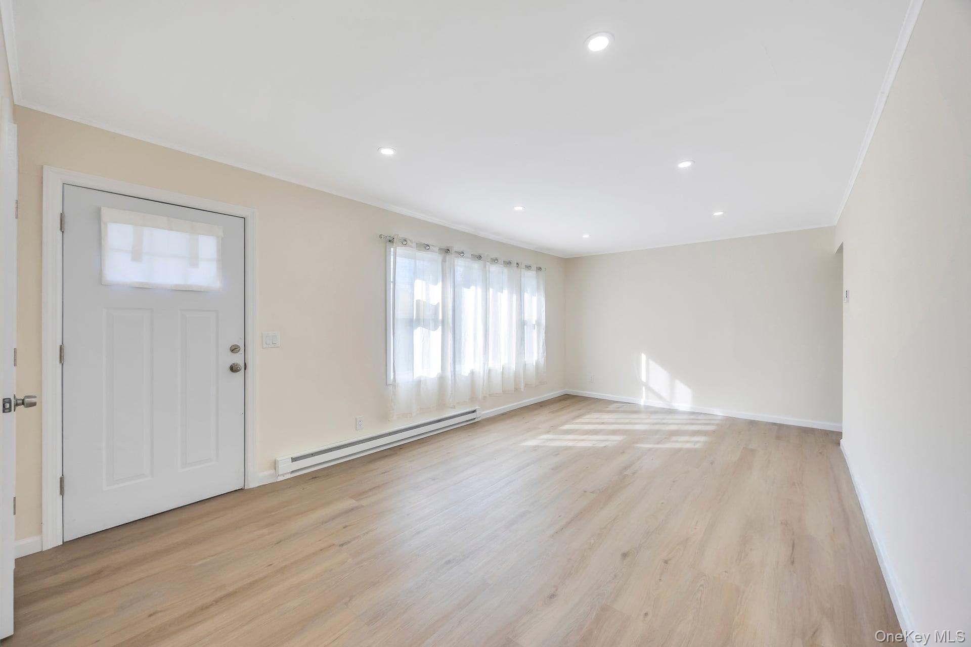 #9 photo, 141 Davidson Street, サフォーク郡 Wyandanch , NY 11798