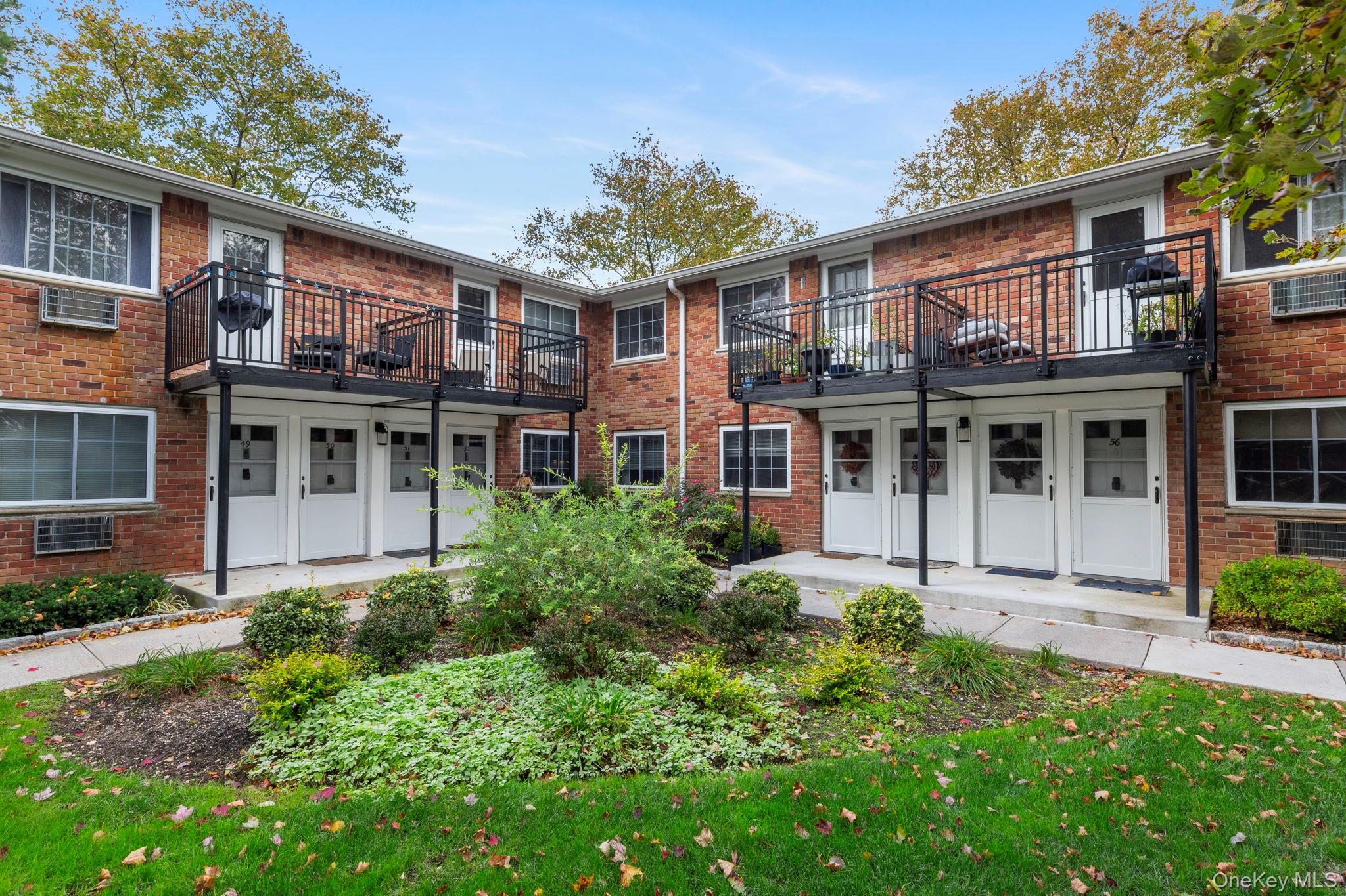 #12 photo, 1233 Melville Road, サフォーク郡 Farmingdale , NY 11735