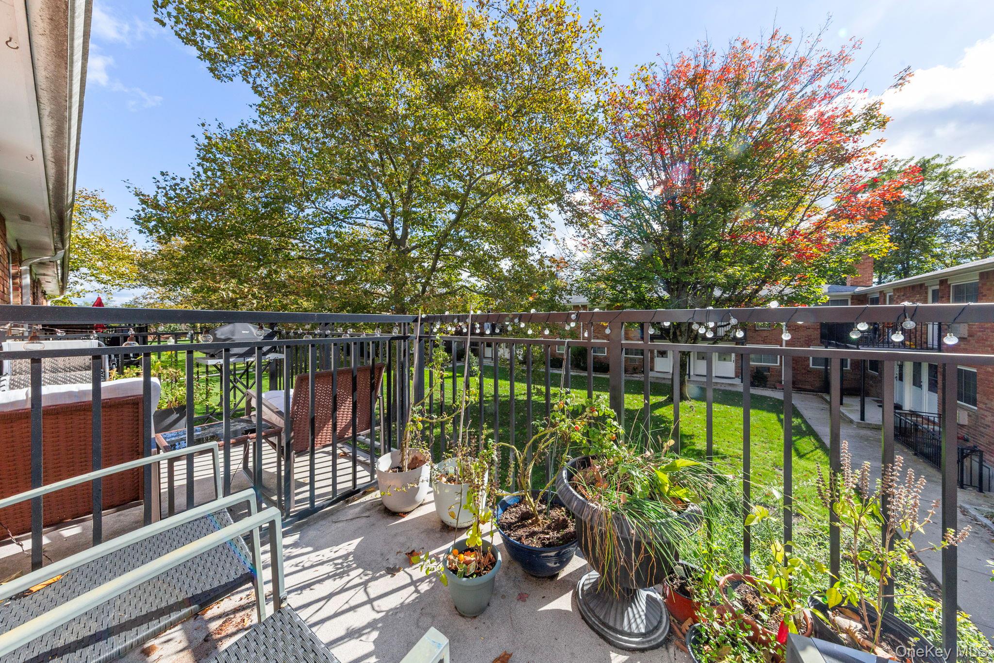 #13 photo, 1233 Melville Road, サフォーク郡 Farmingdale , NY 11735