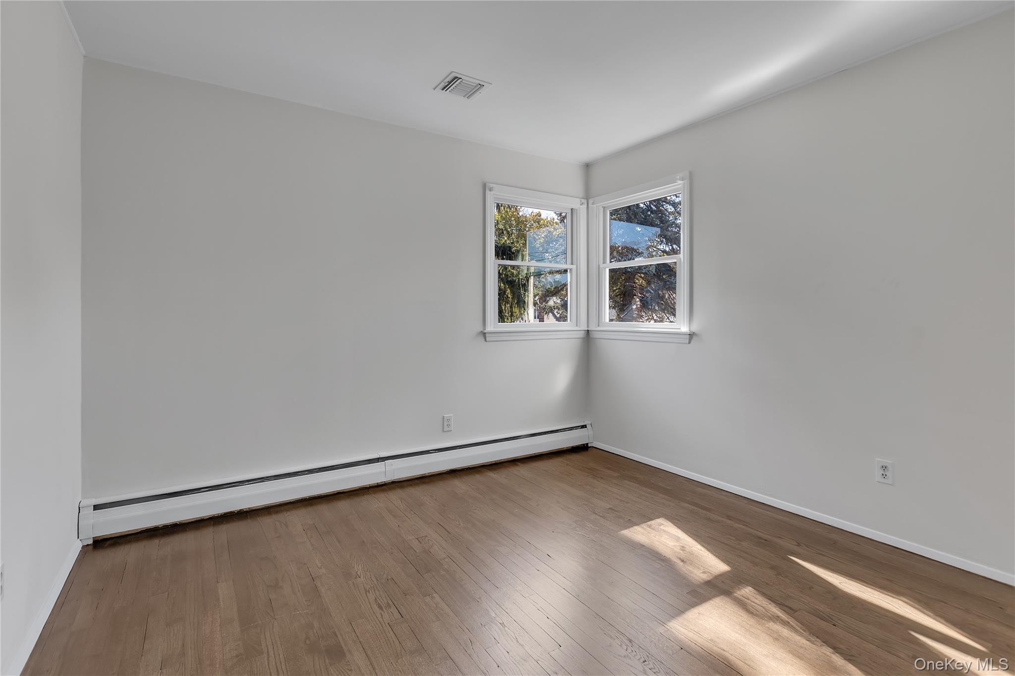 #13 photo, 16 Cortelyou Street, Huntington Station , NY 11746