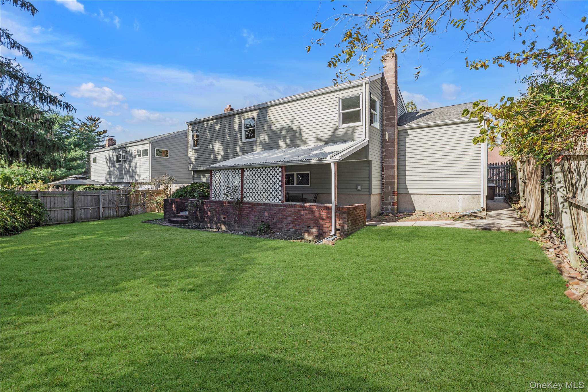 #19 photo, 16 Cortelyou Street, Huntington Station , NY 11746