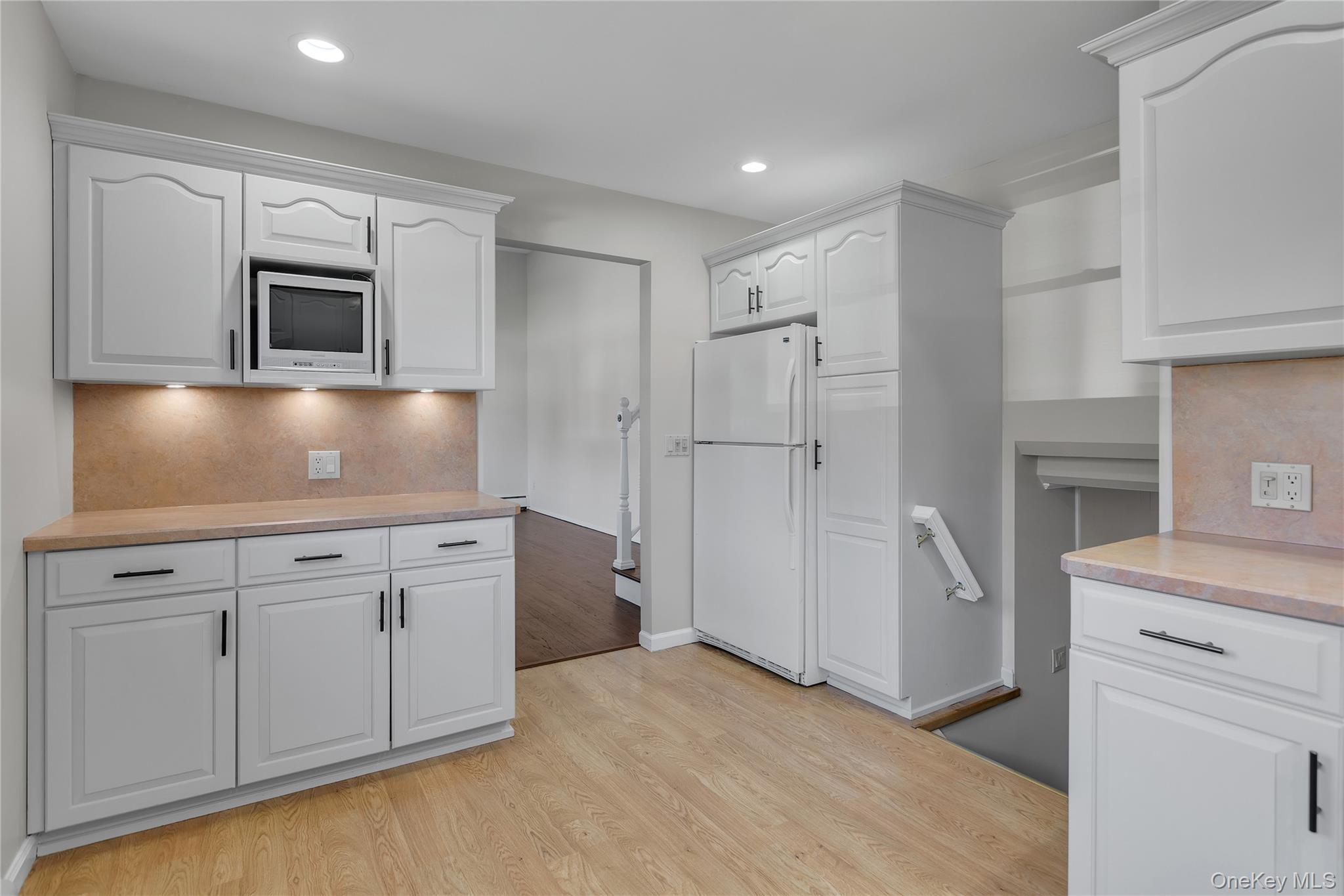 #7 photo, 16 Cortelyou Street, Huntington Station , NY 11746